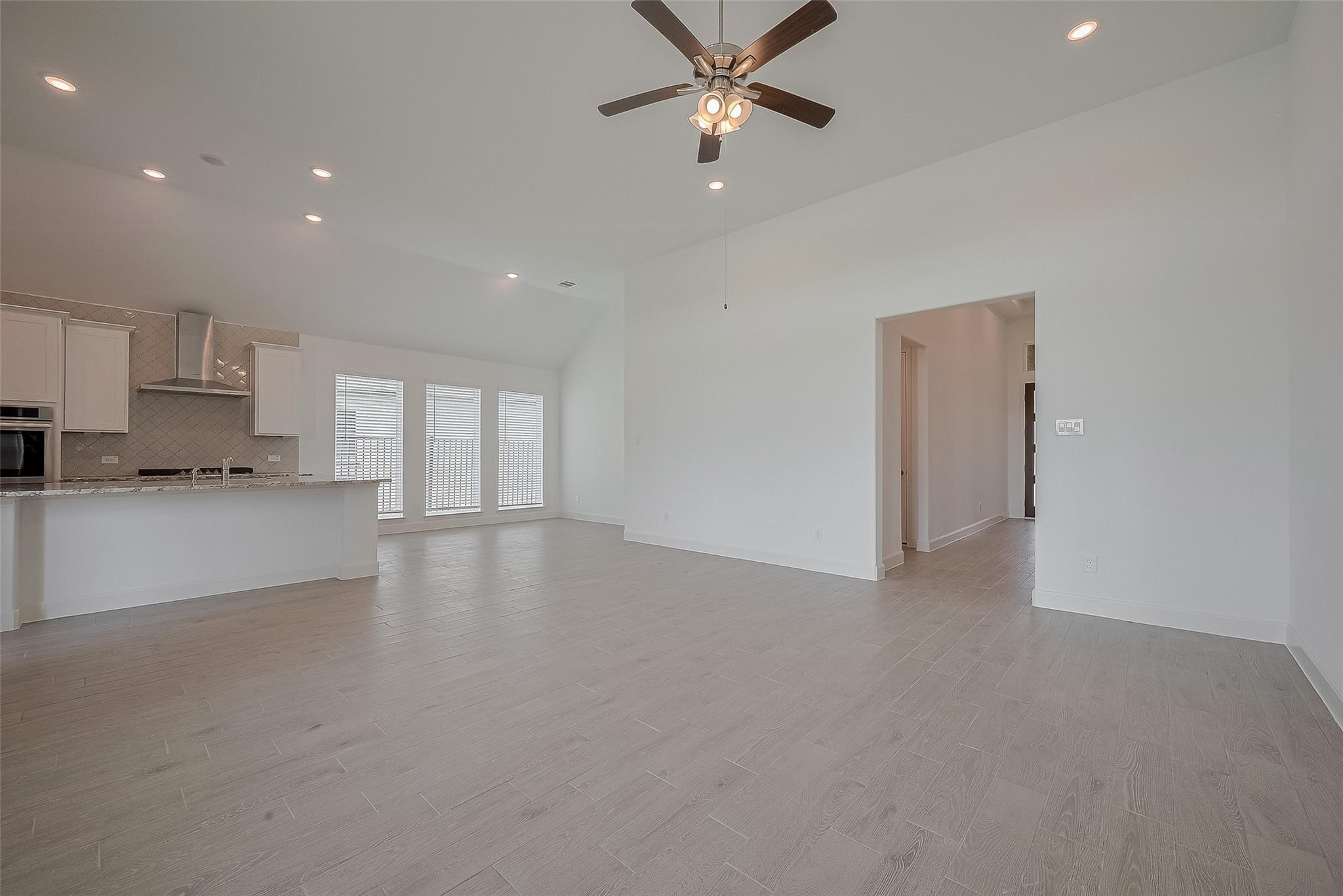 2702 Ballast Green Drive, Texas City, TX 77568 2702 Ballast Green Drive, Texas City, TX 77568