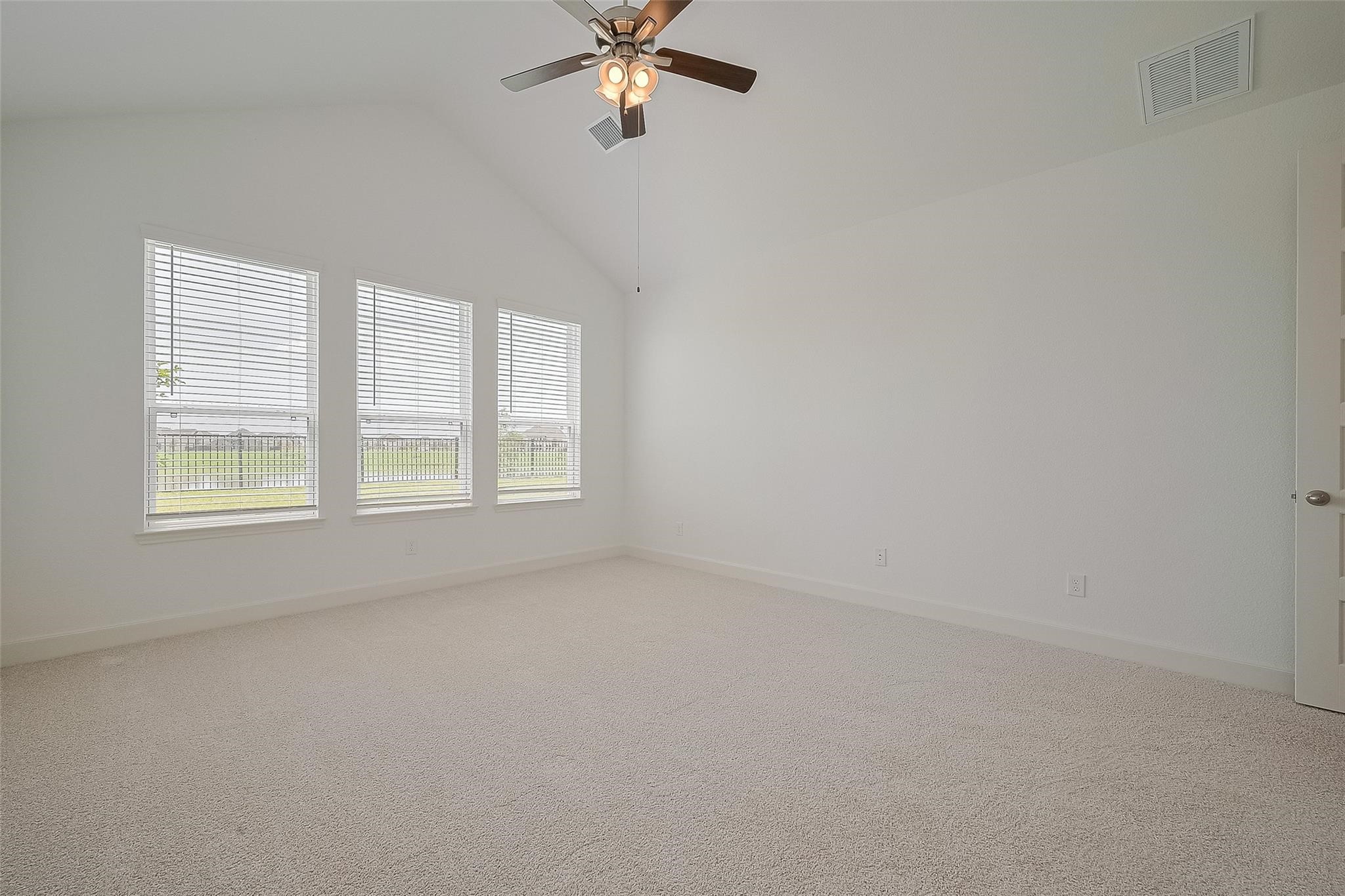 2702 Ballast Green Drive, Texas City, TX 77568