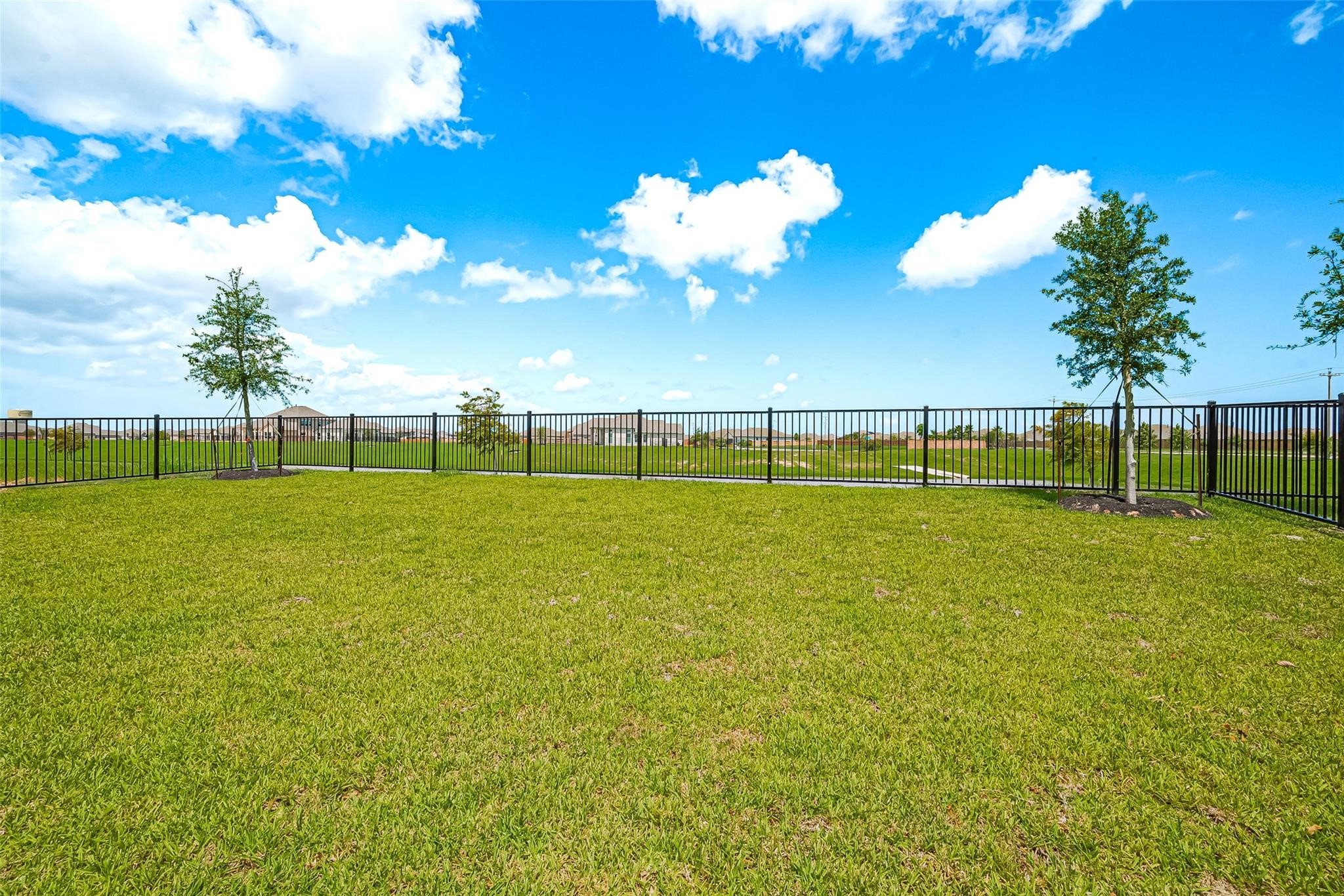 2702 Ballast Green Drive, Texas City, TX 77568