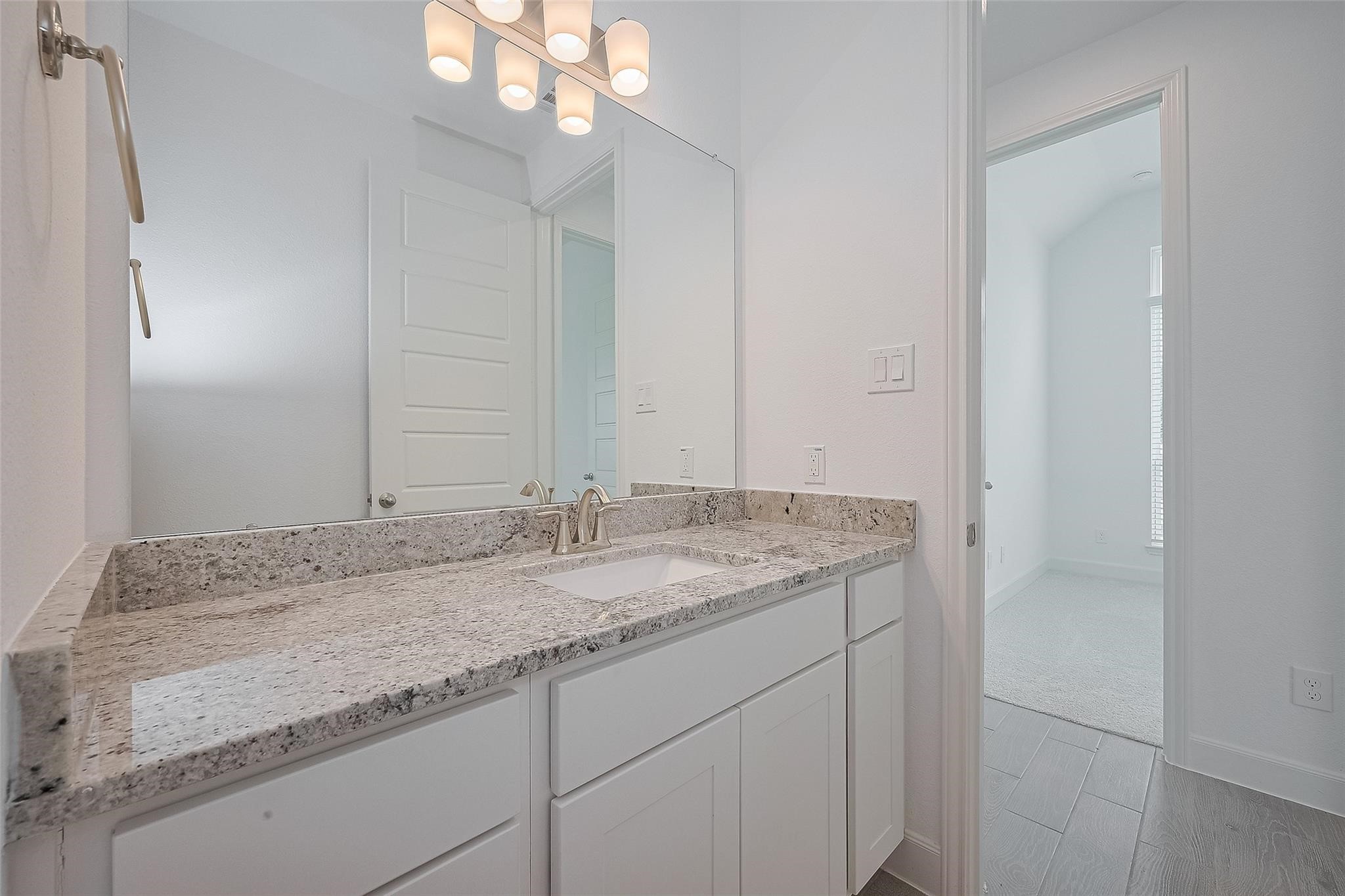 2702 Ballast Green Drive, Texas City, TX 77568