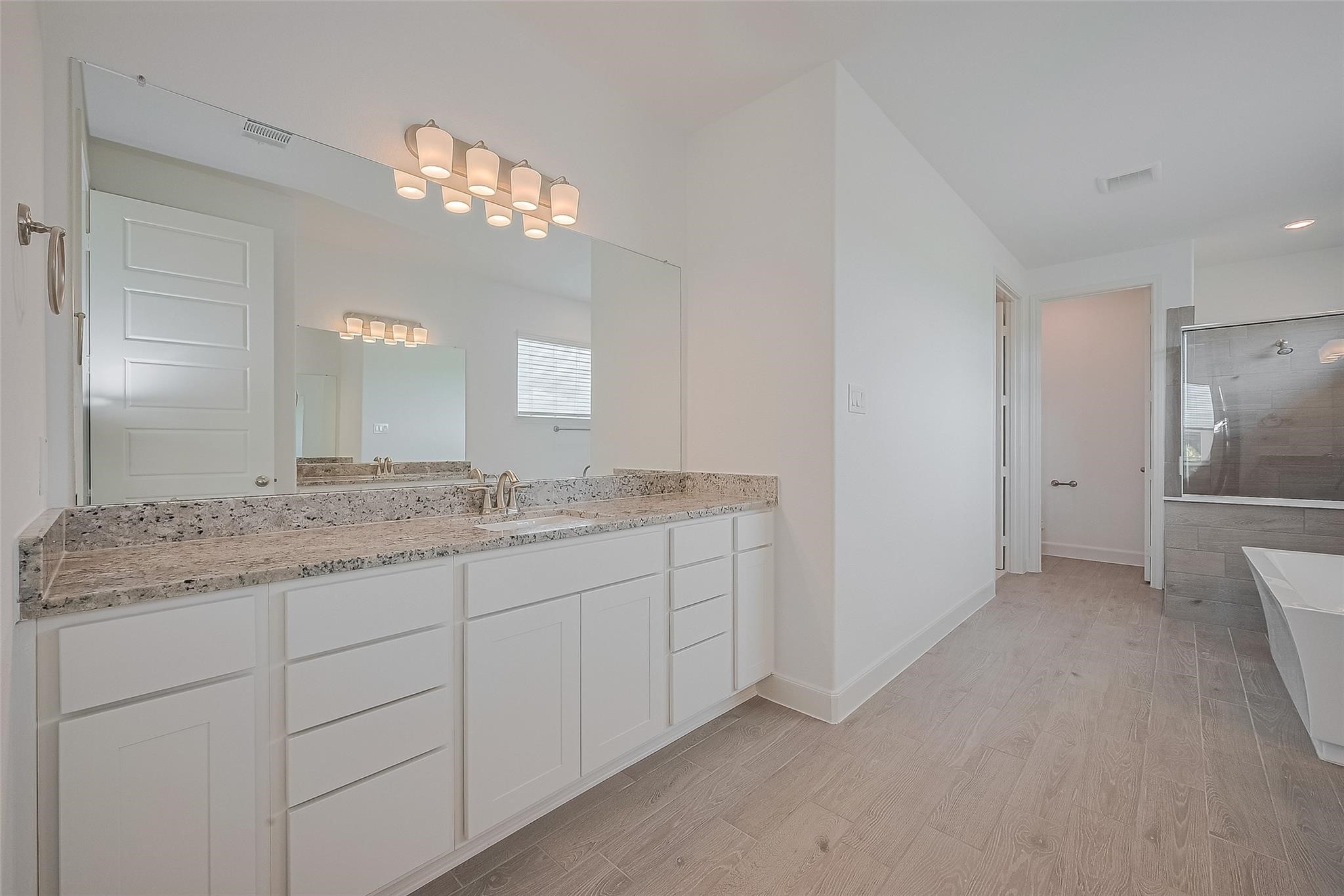 2702 Ballast Green Drive, Texas City, TX 77568