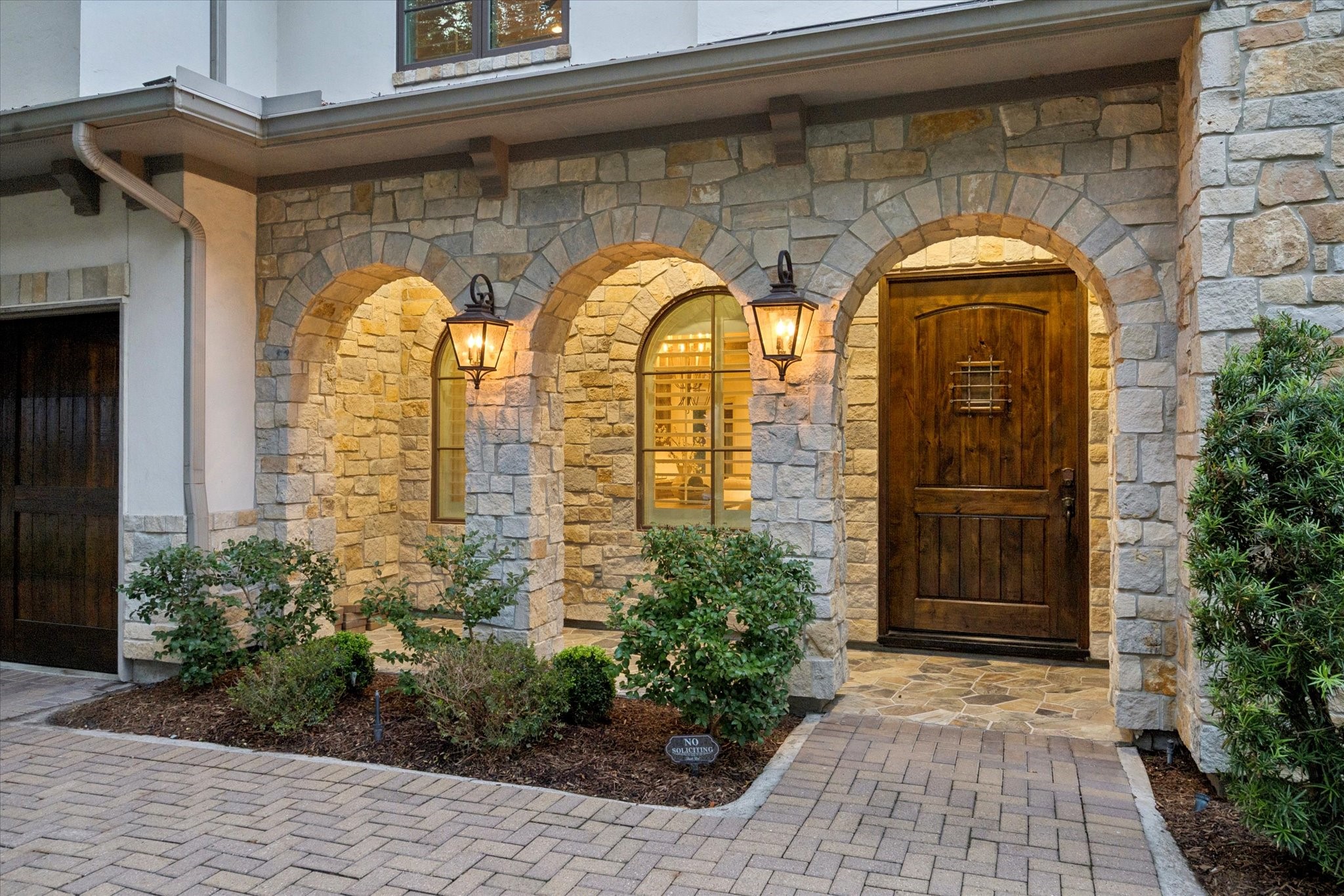 6006 Floyd Street, Houston, TX 77007