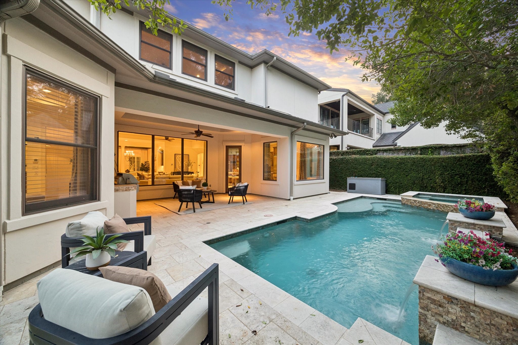 6006 Floyd Street, Houston, TX 77007