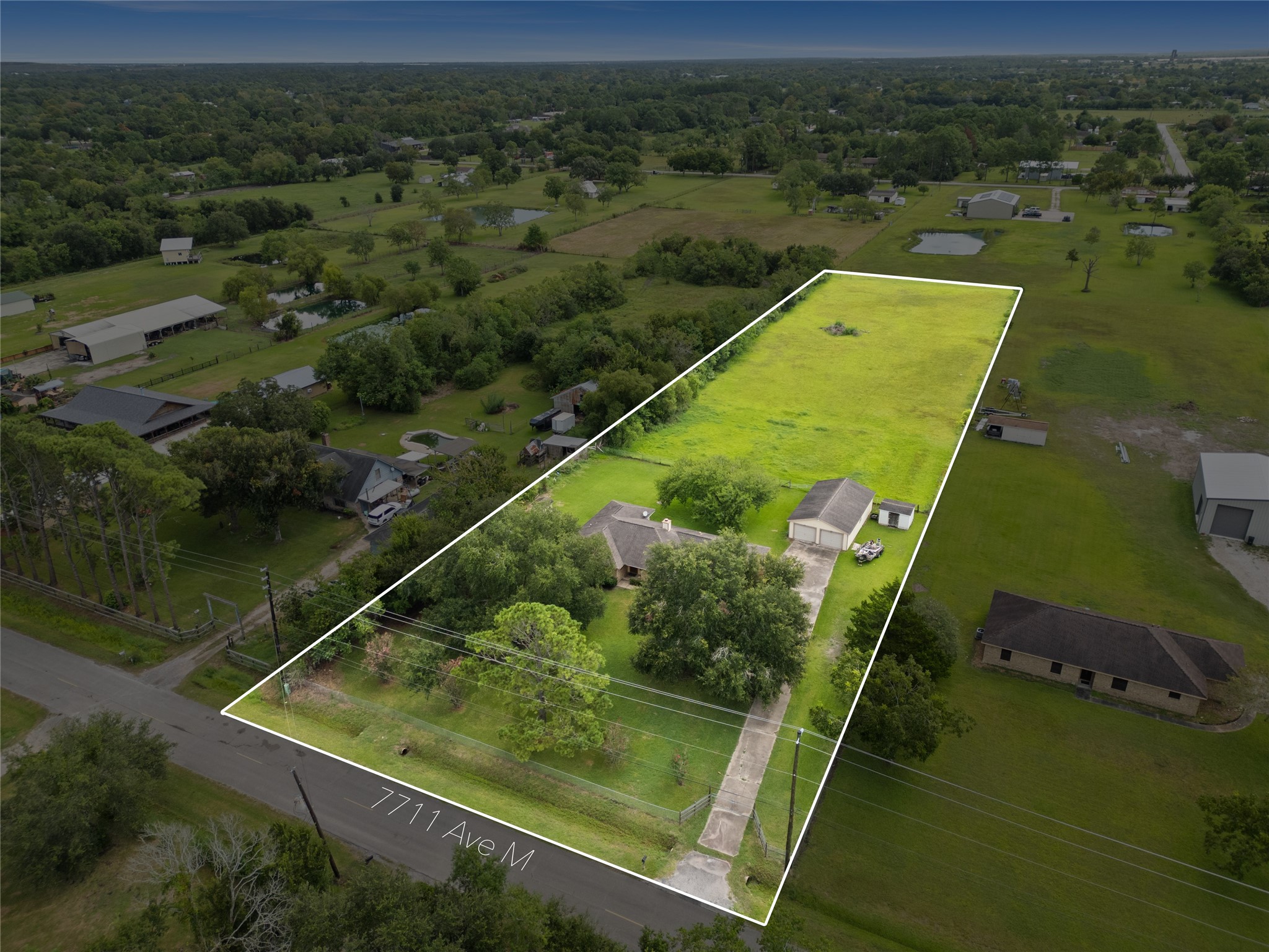 7711 Avenue M, Santa Fe, TX 77510