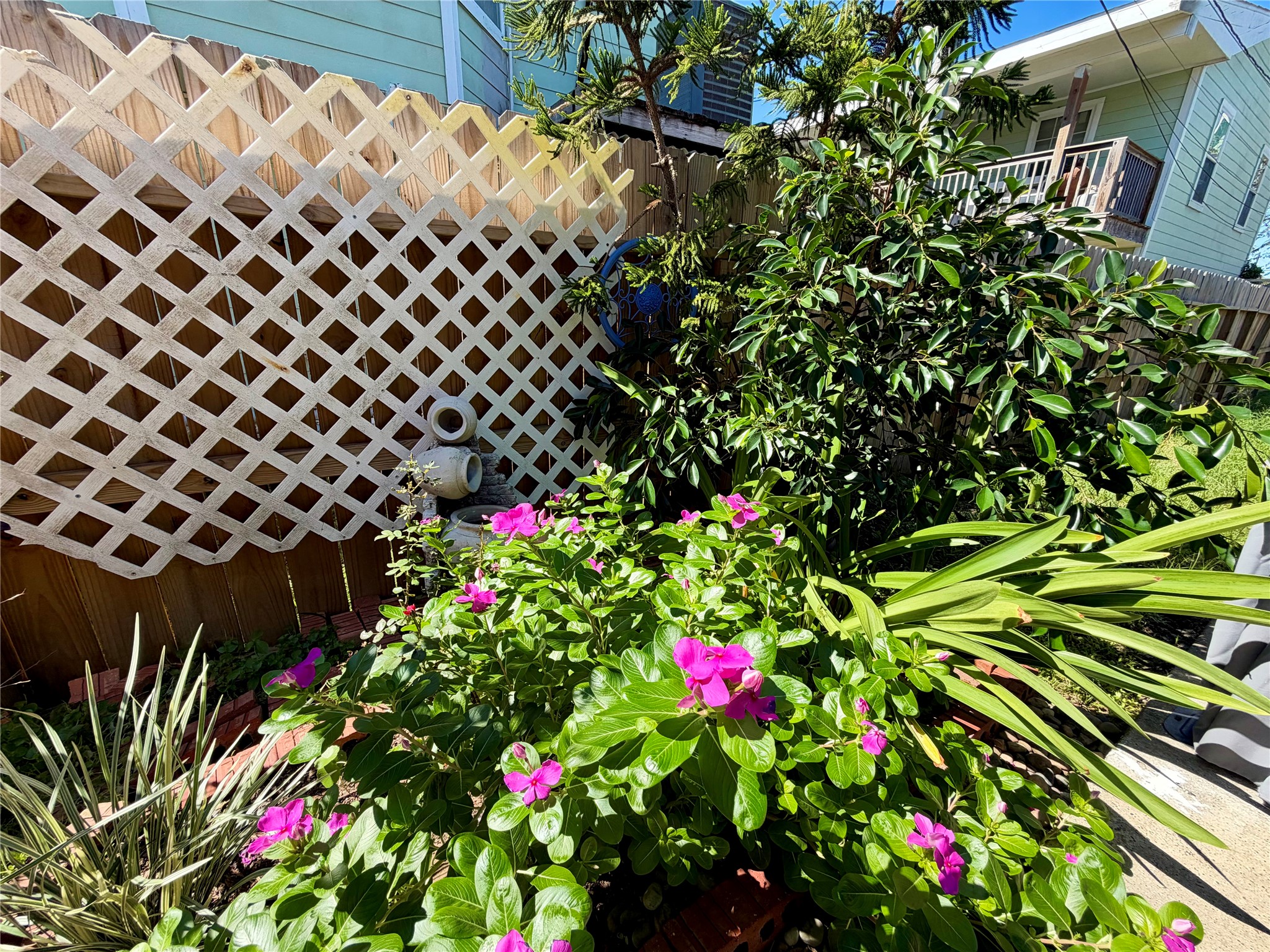 So many spaces for your green thumb!