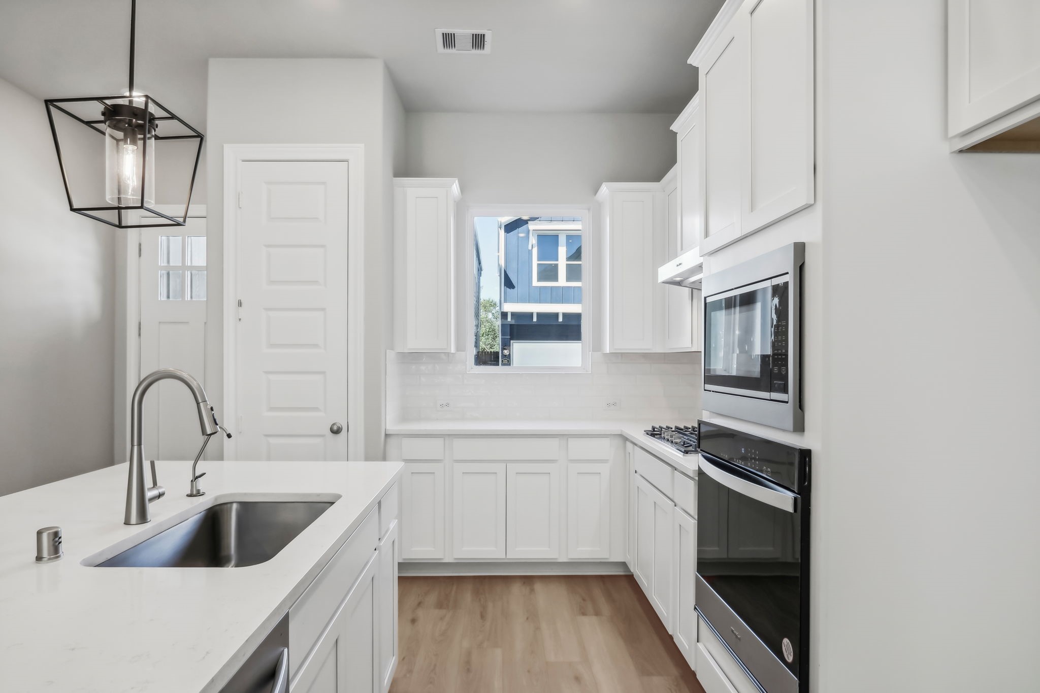 Photo is not of actual home, but is an inspirational photo of builder's model home and may depict options, furnishings, and/or decorator features that are not included. Photo is not of actual home, but is an inspirational photo of builder's model home and may depict options, furnishings, and/or decorator features that are not included.