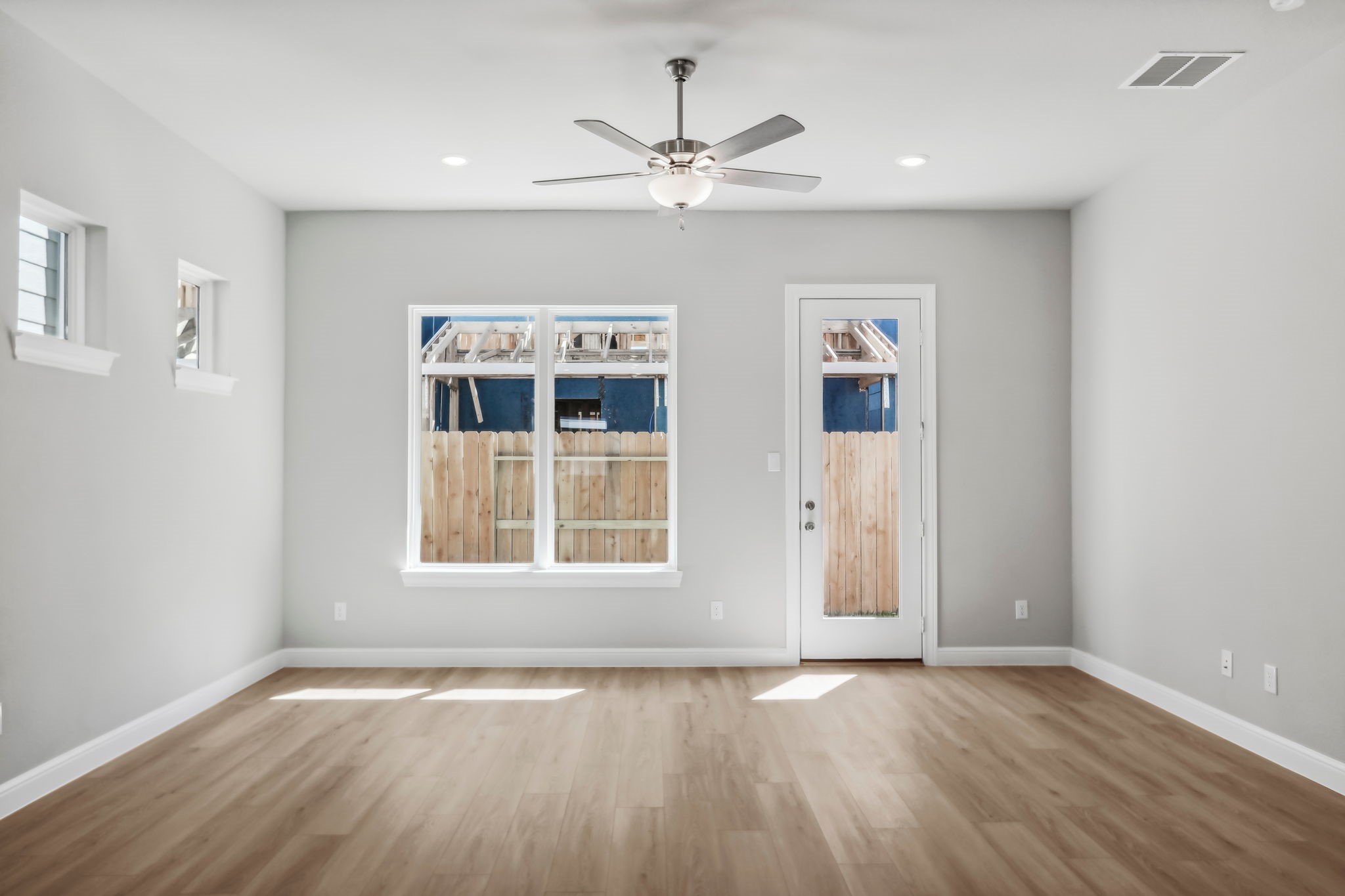 Photo is not of actual home, but is an inspirational photo of builder's model home and may depict options, furnishings, and/or decorator features that are not included. Photo is not of actual home, but is an inspirational photo of builder's model home and may depict options, furnishings, and/or decorator features that are not included.