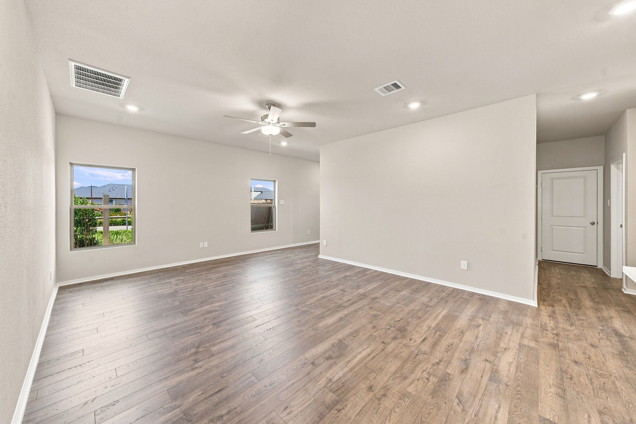 2796 English Laurel Drive, Alvin, TX 77511