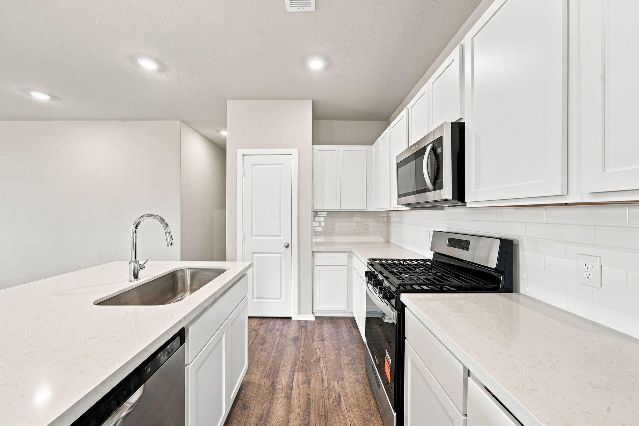 2796 English Laurel Drive, Alvin, TX 77511