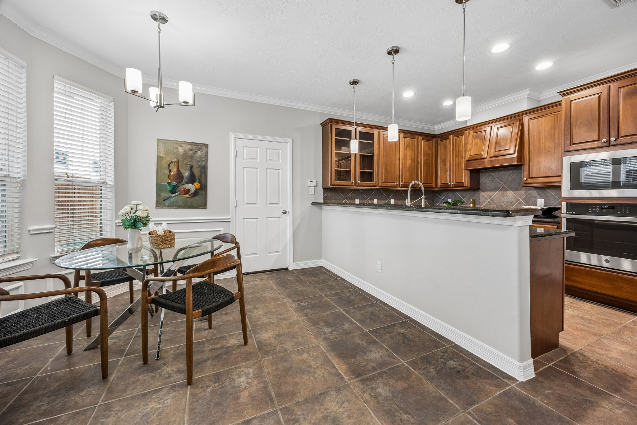 Start your mornings slowly with coffee and breakfast in this casual dining space.
