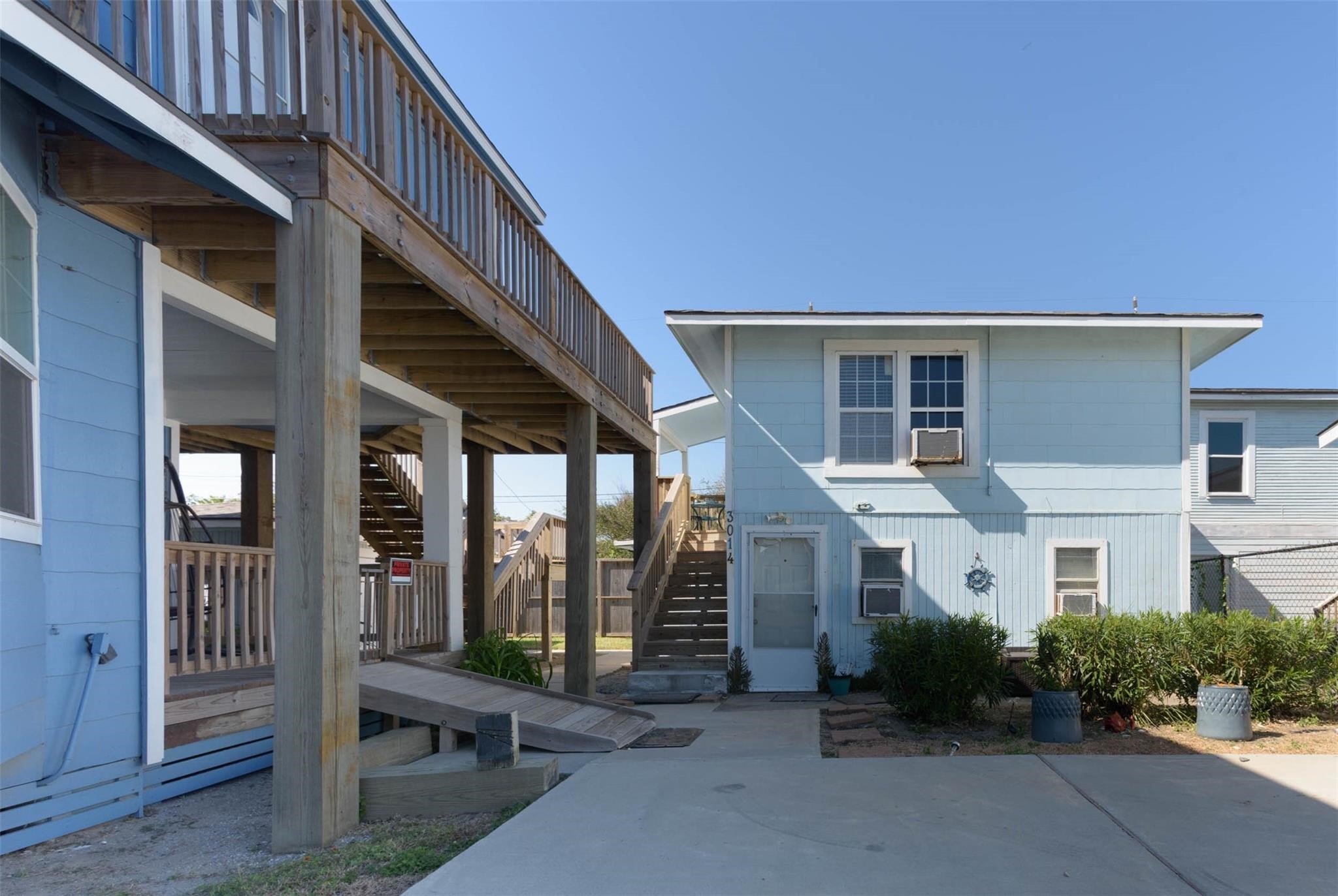 3014 Avenue R 1/2, Galveston, TX 77550 3014 Avenue R 1/2, Galveston, TX 77550