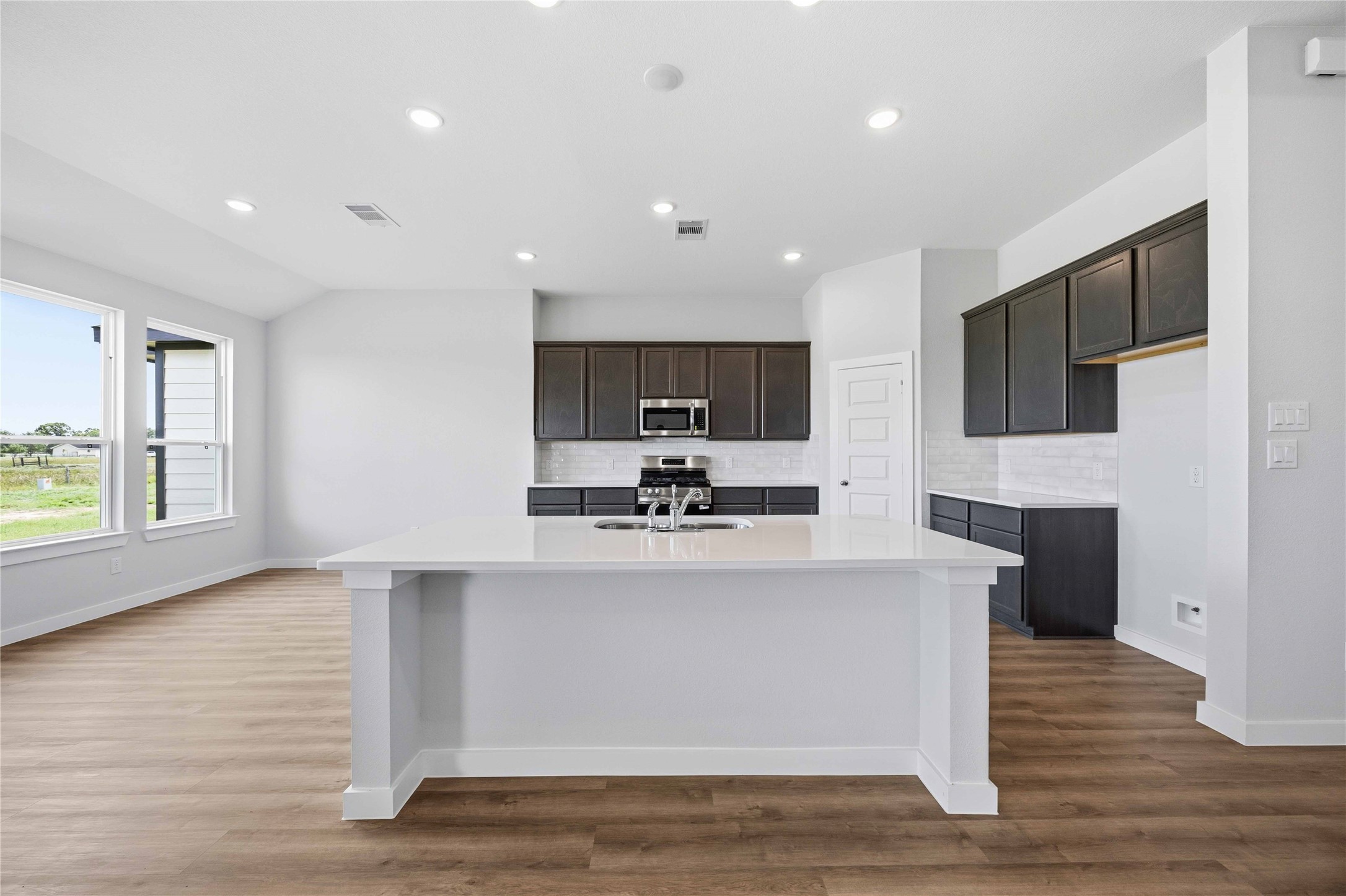 6903 Pelican Lane, Beasley, TX 77417
