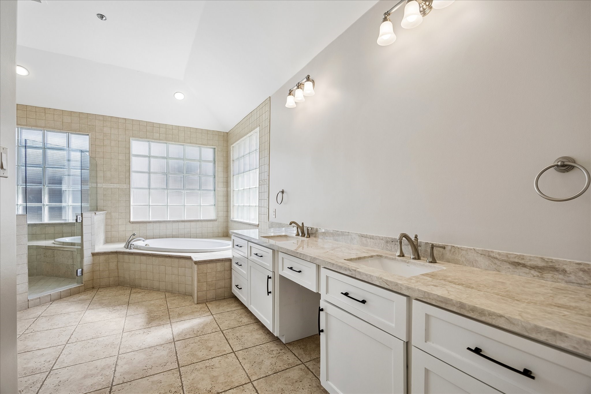 6635 Minola Street, Houston, TX 77007