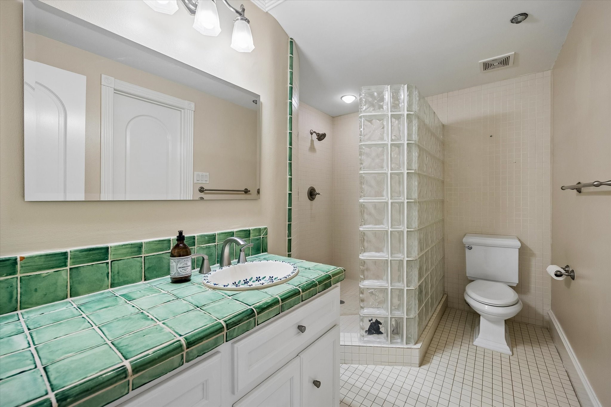 6635 Minola Street, Houston, TX 77007