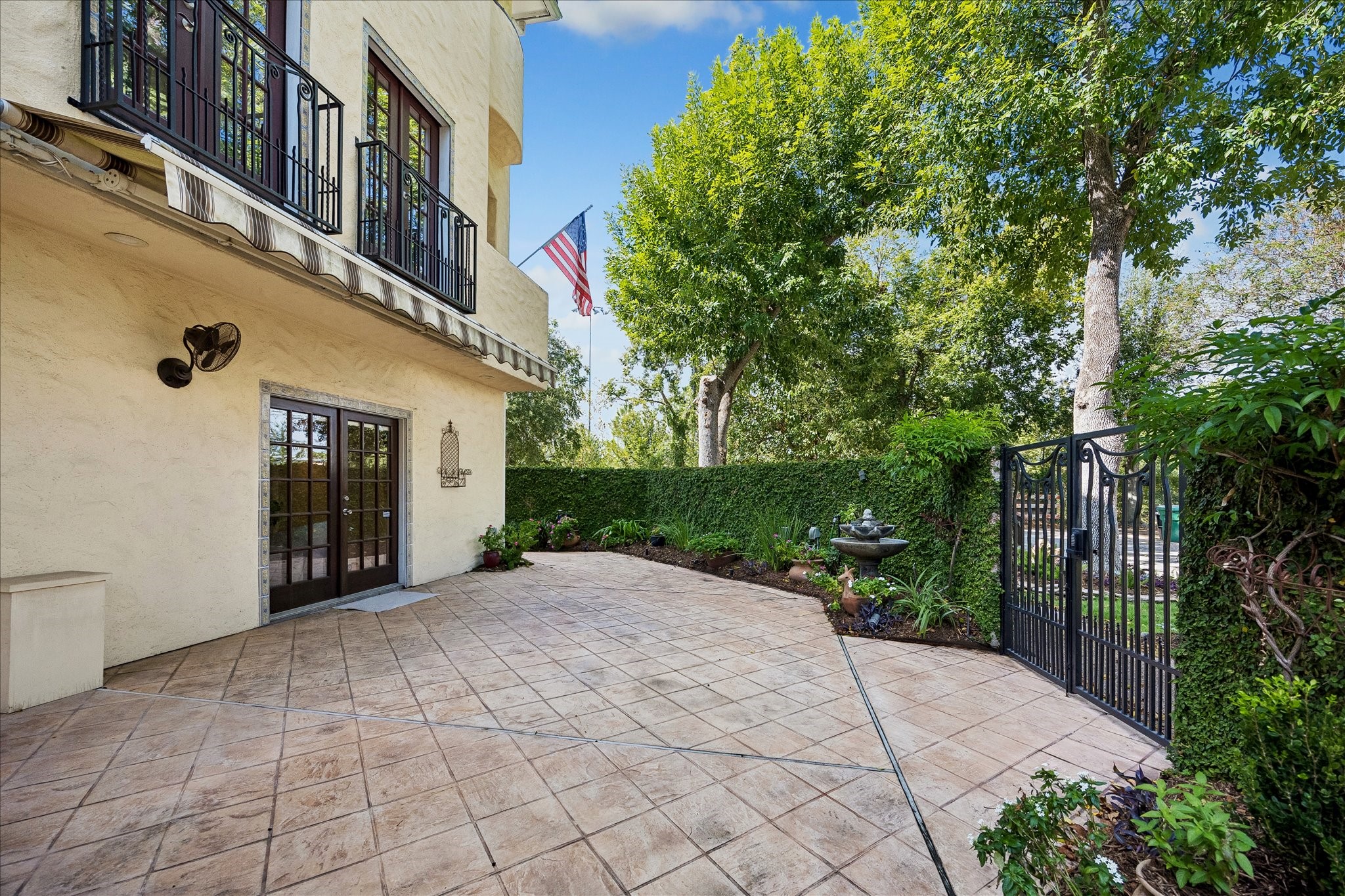 6635 Minola Street, Houston, TX 77007