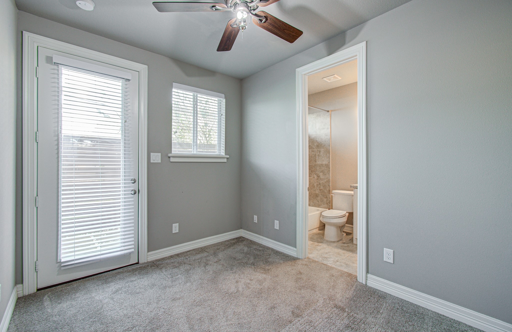 10908 Upland Retreat Drive, Houston, TX 77043