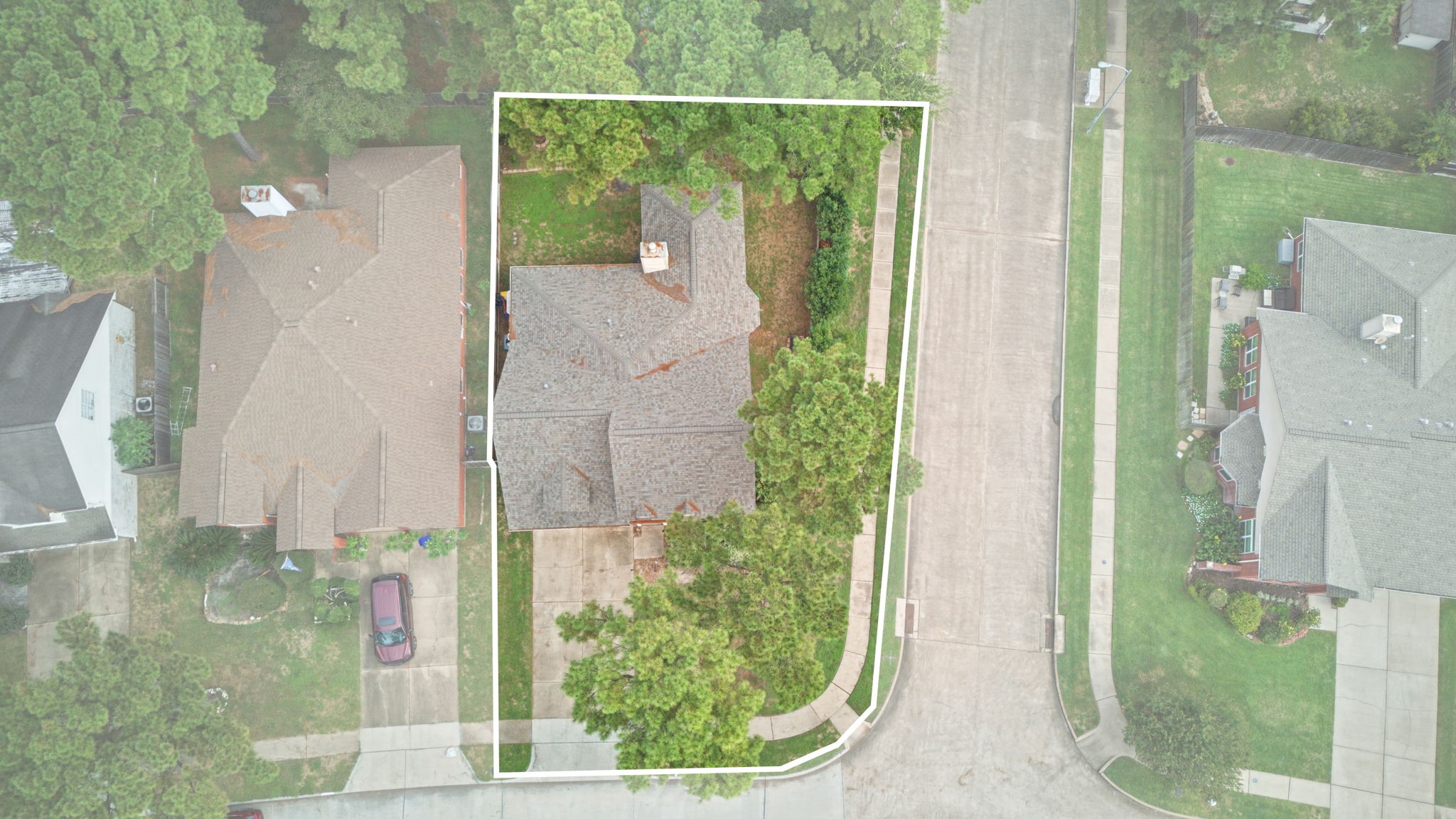 Situated on a desirable corner lot, this property offers added privacy with no side neighbor on one side. Enjoy the extra open space and a more spacious feel, making this home stand out from the rest.