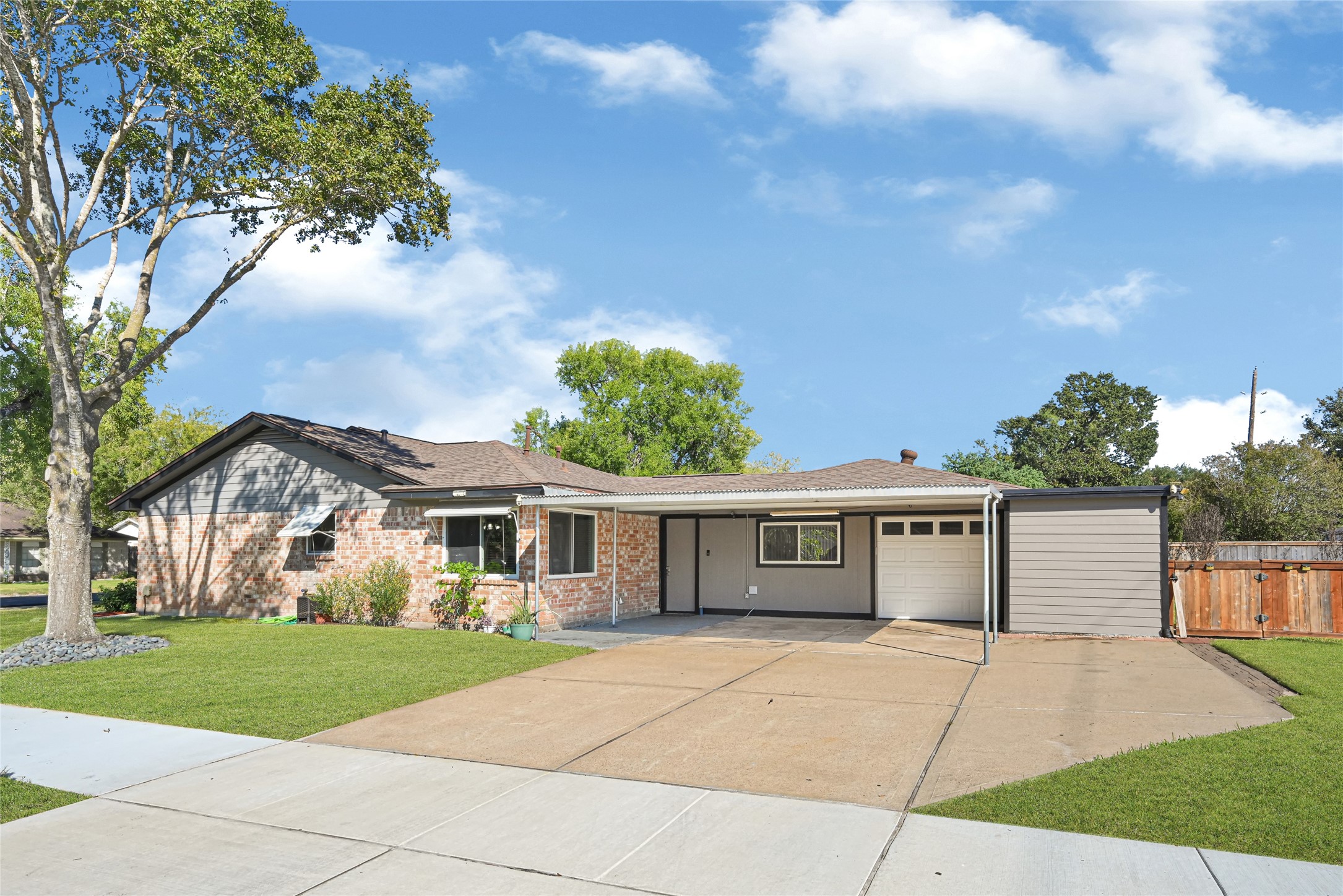 12615 Foxburo Drive, Houston, TX 77065