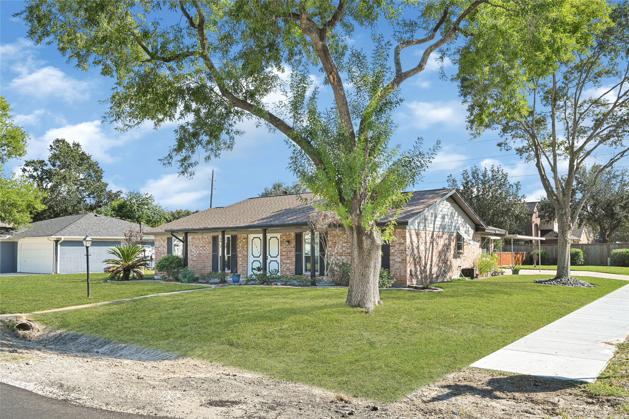 12615 Foxburo Drive, Houston, TX 77065