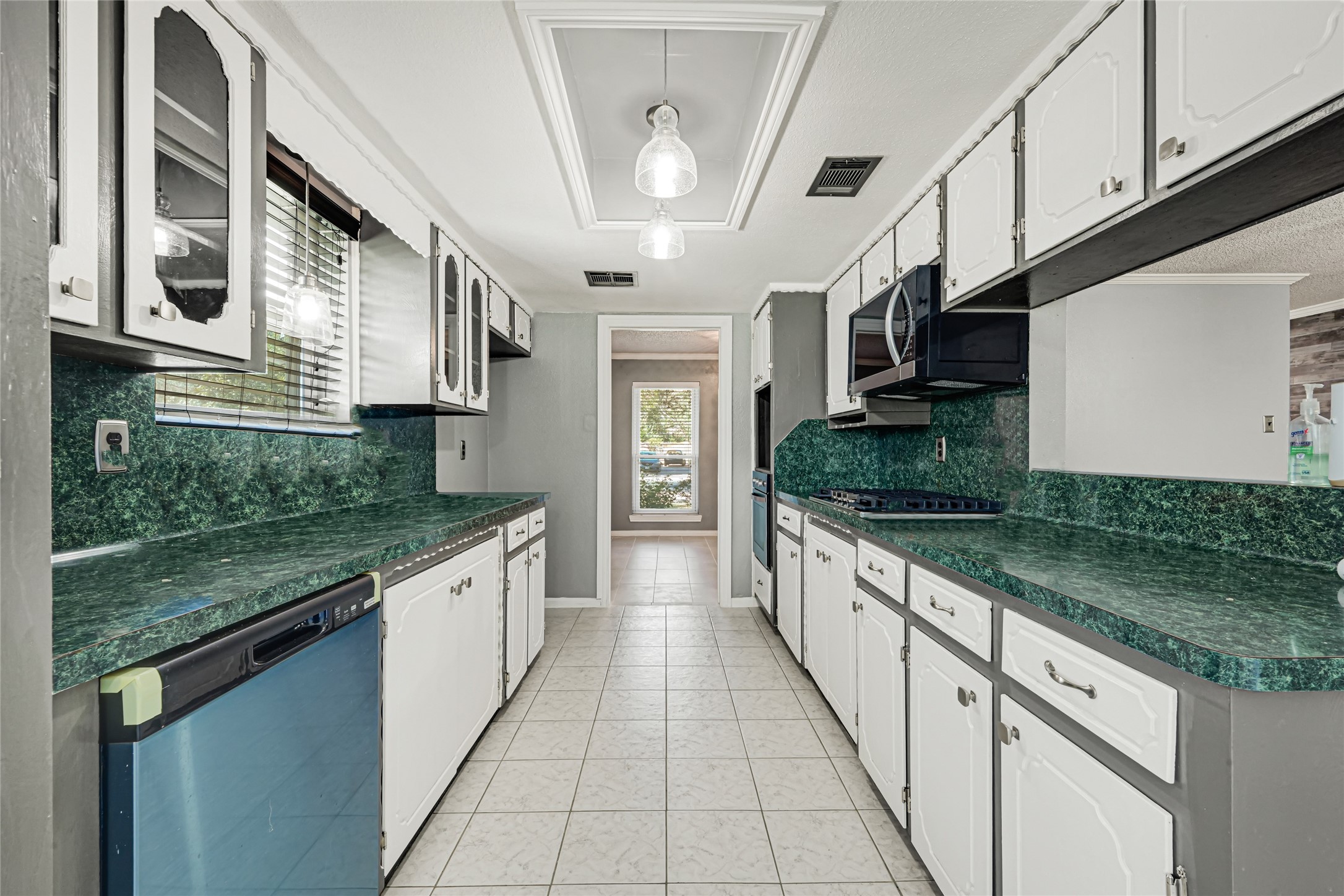 12615 Foxburo Drive, Houston, TX 77065