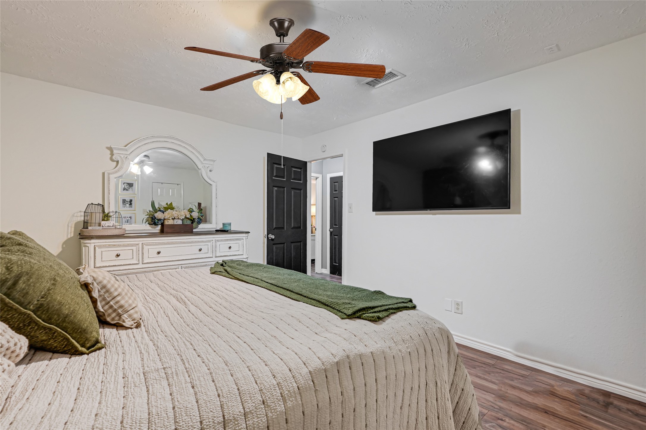 11226 Sageburrow Drive, Houston, TX 77089