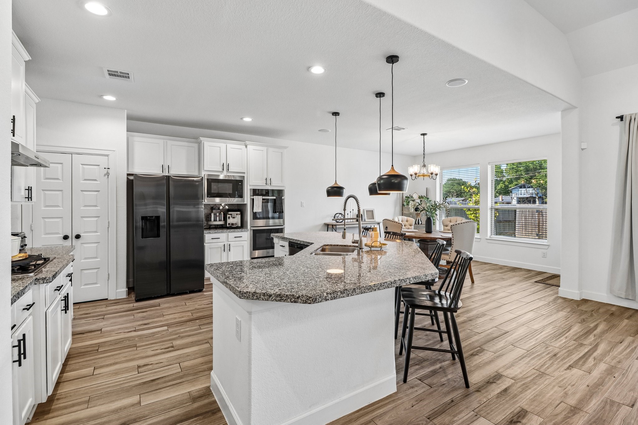 7823 Leighton Trail, Pasadena, TX 77505
