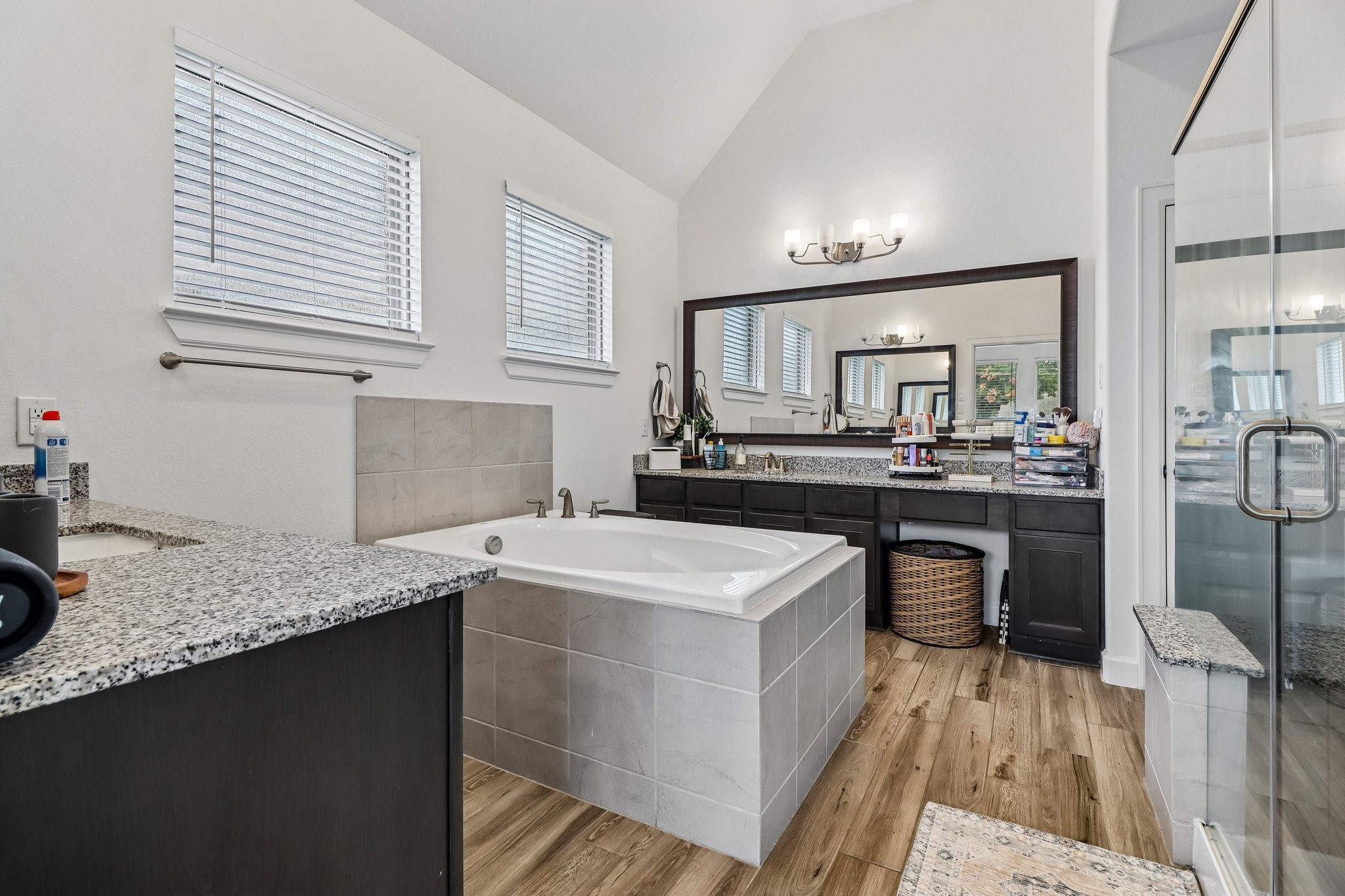 7823 Leighton Trail, Pasadena, TX 77505