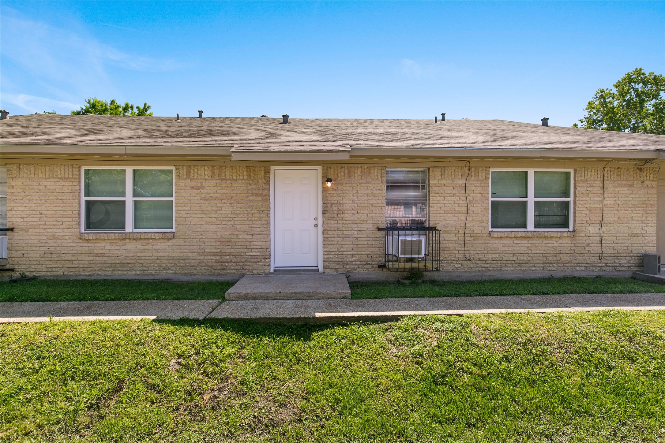 4401 Denmark Street, Houston, TX 77016