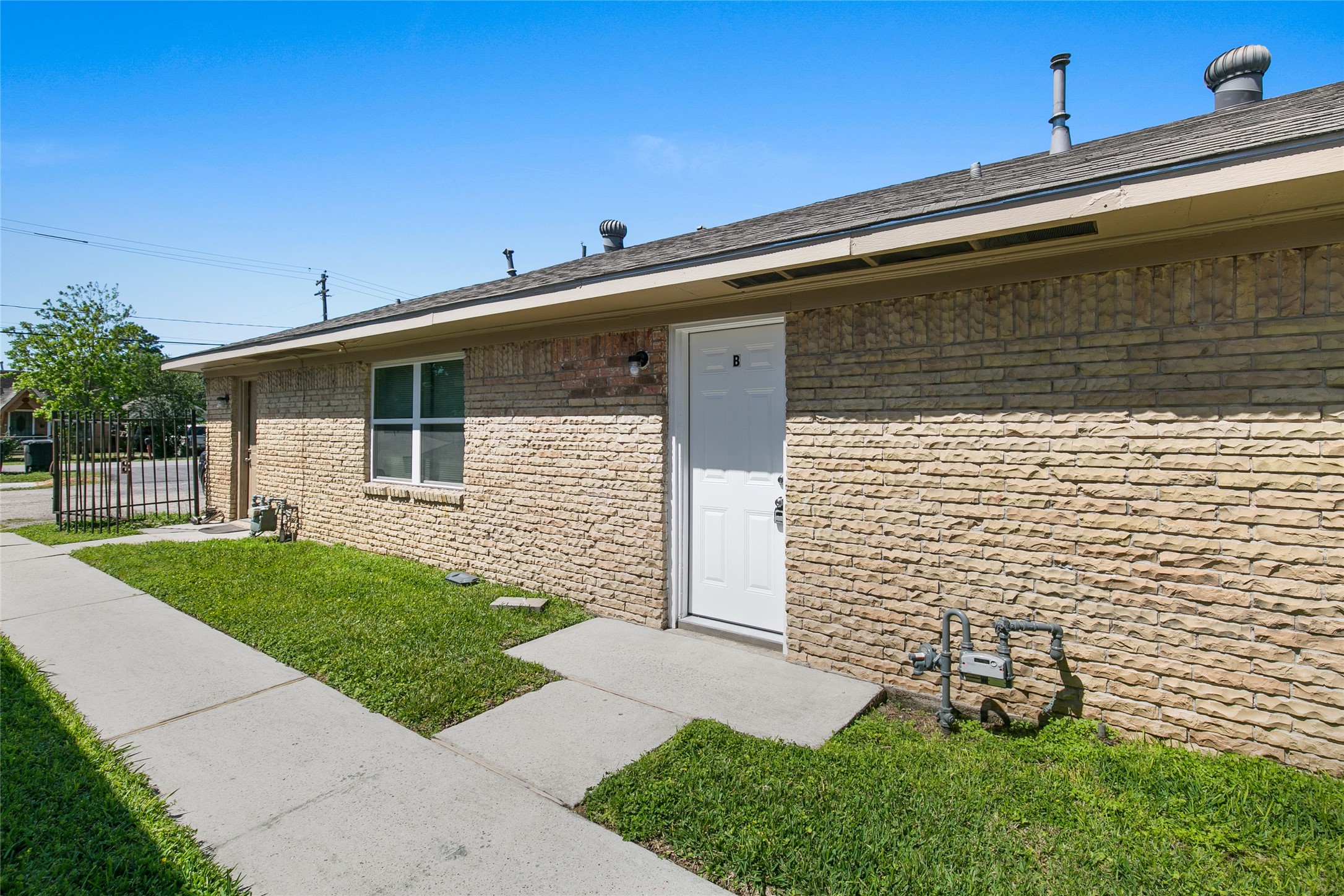 4401 Denmark Street, Houston, TX 77016