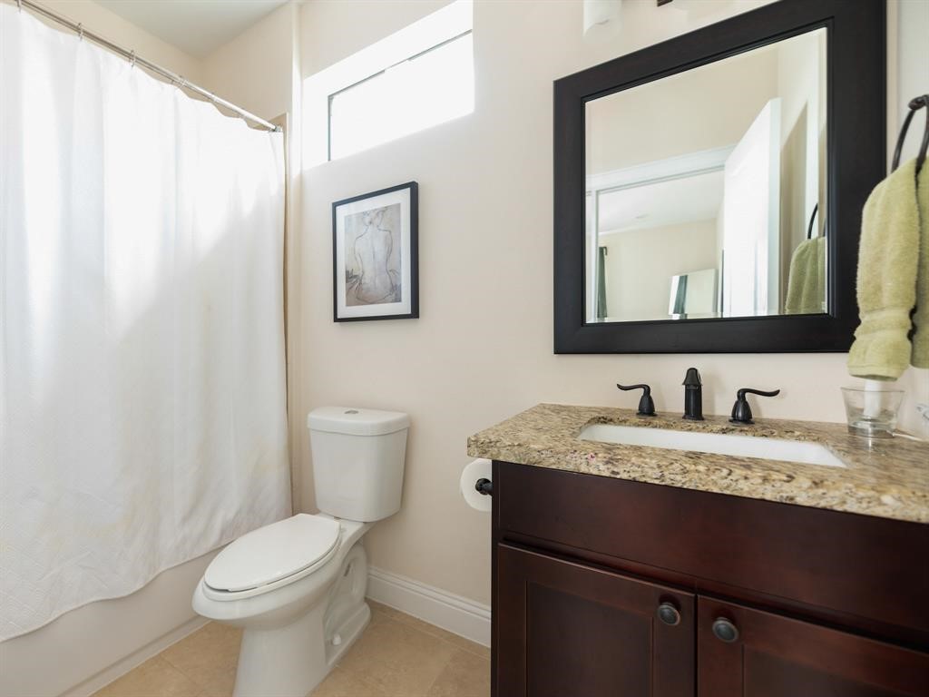 1139 W 15th 1/2 Street, Houston, TX 77008