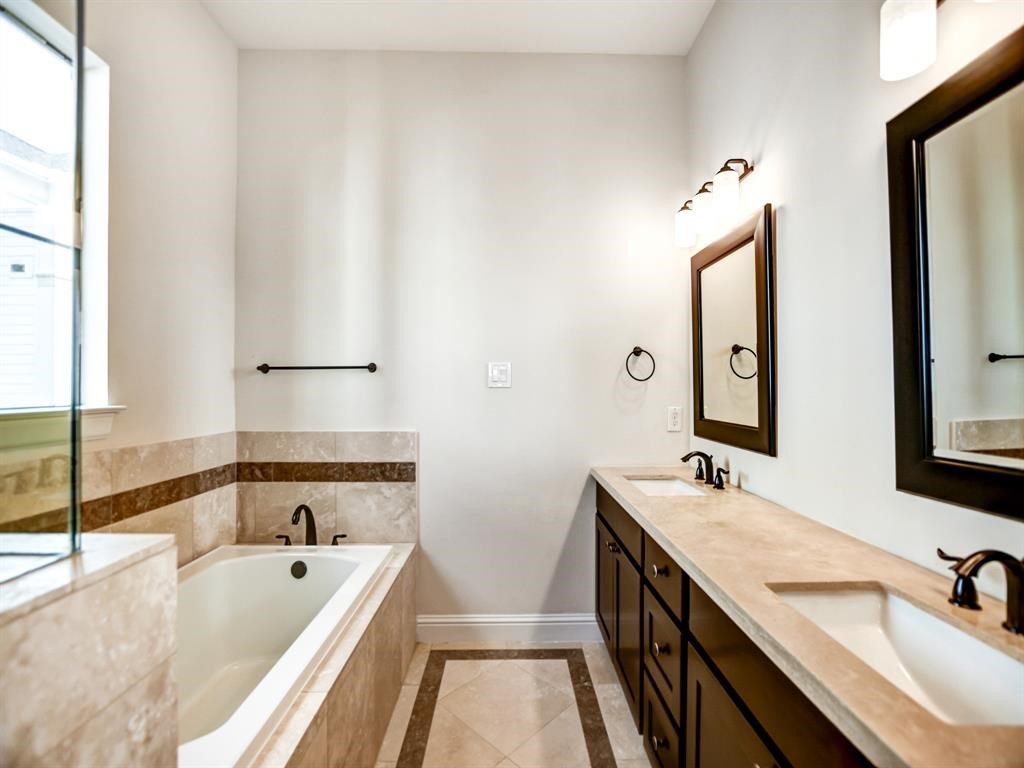 1139 W 15th 1/2 Street, Houston, TX 77008