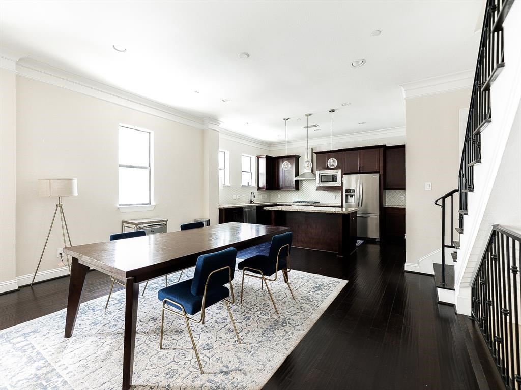 1139 W 15th 1/2 Street, Houston, TX 77008