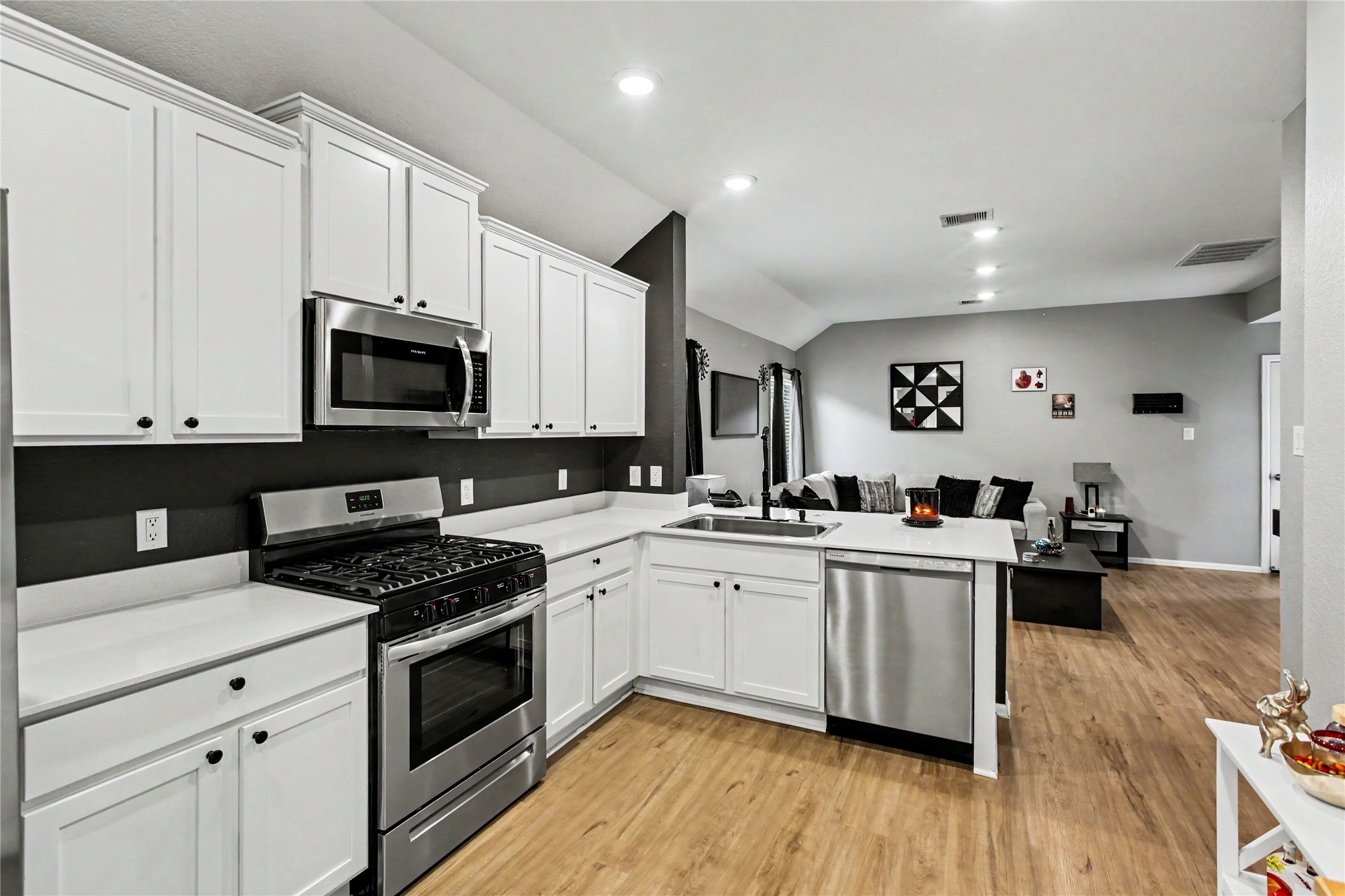 24023 Priano Forest Drive, New Caney, TX 77357
