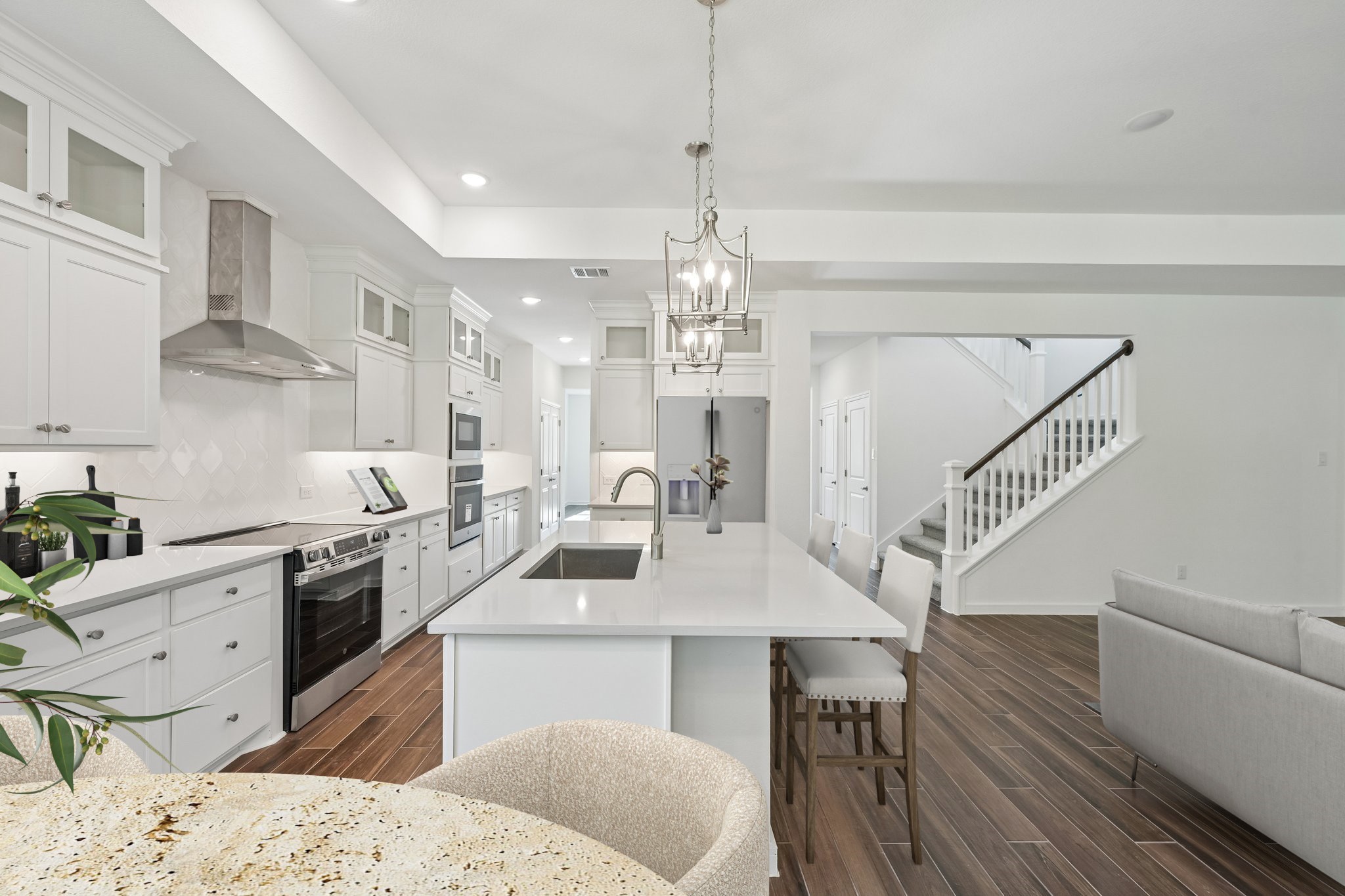 Stylish kitchen (*Photo not of actual home and used for illustration purposes only.)