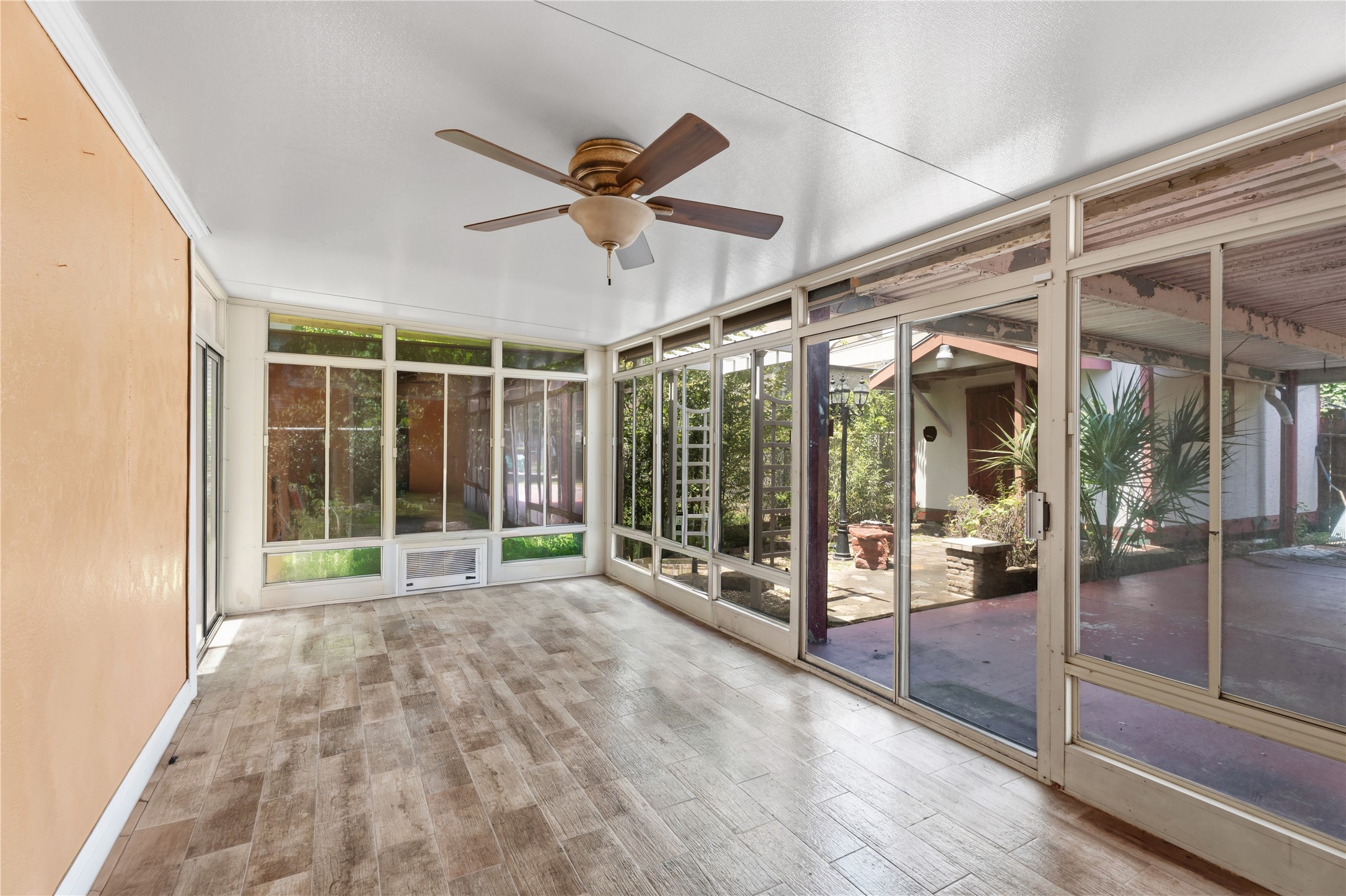 2609 Bevis Street, Houston, TX 77008