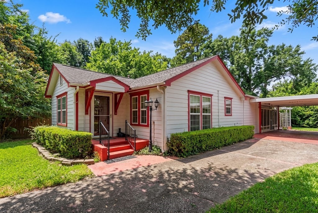2609 Bevis Street, Houston, TX 77008 2609 Bevis Street, Houston, TX 77008