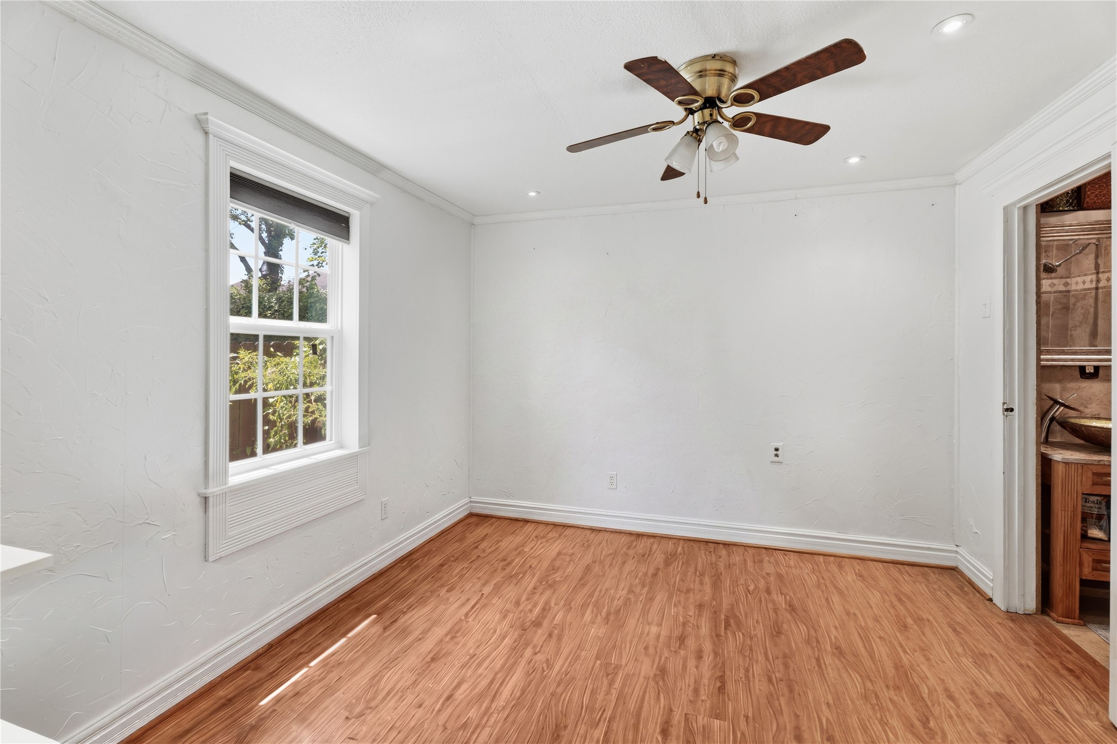 2609 Bevis Street, Houston, TX 77008