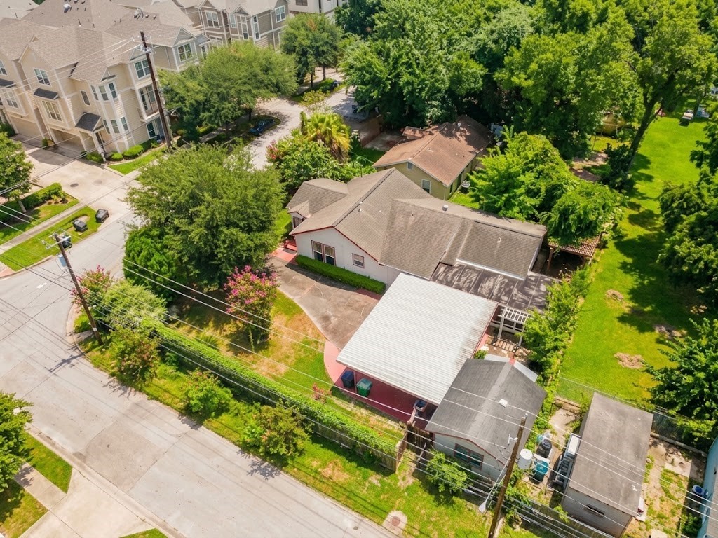 2609 Bevis Street, Houston, TX 77008