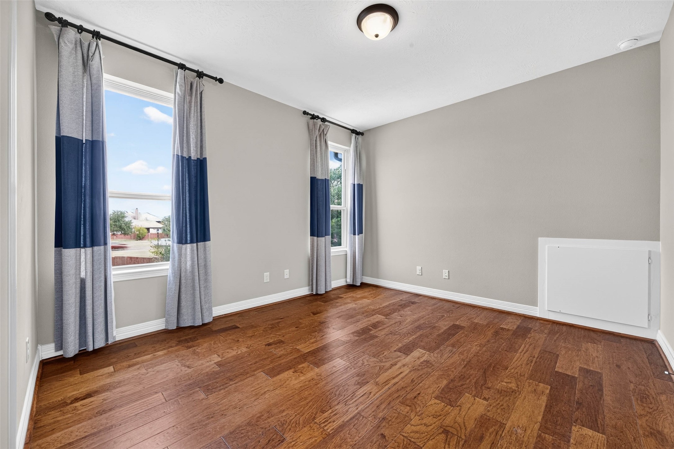 Second bedroom