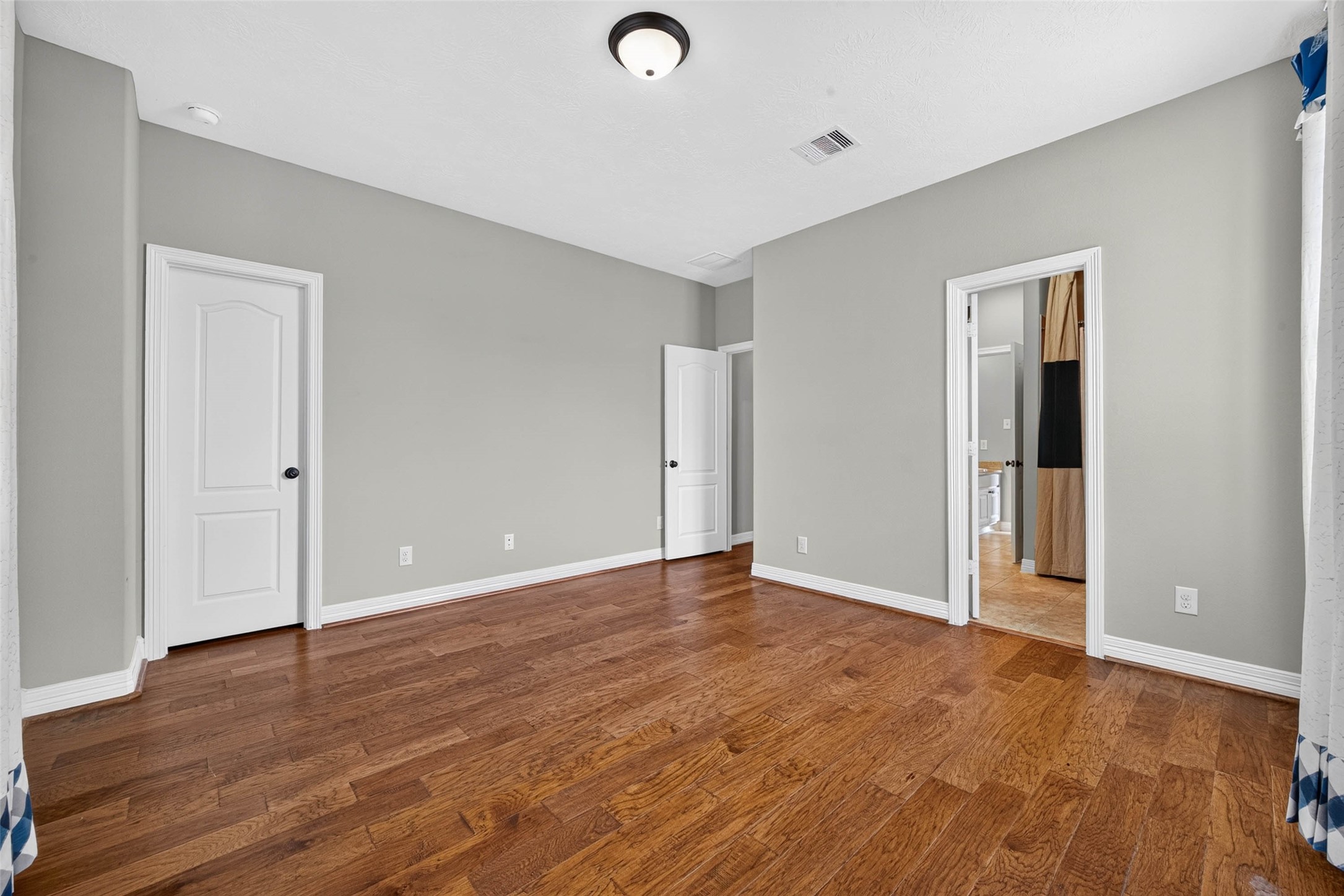 Fourth bedroom