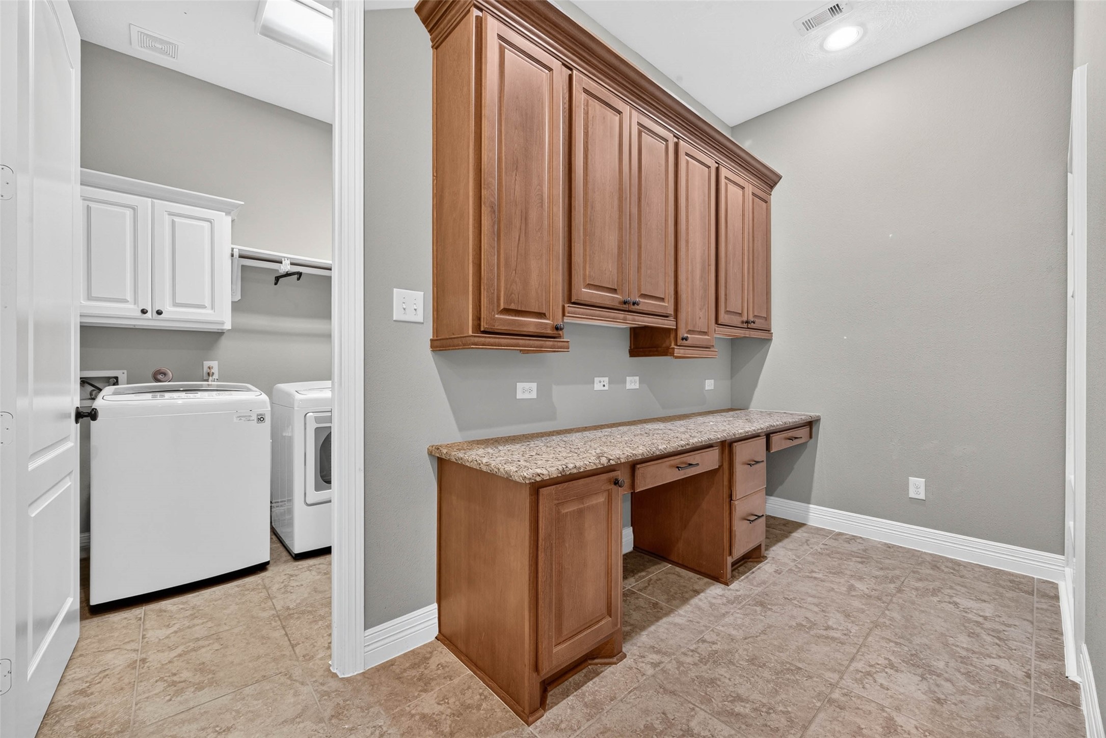 Extra cabinet space for storage near utility room
