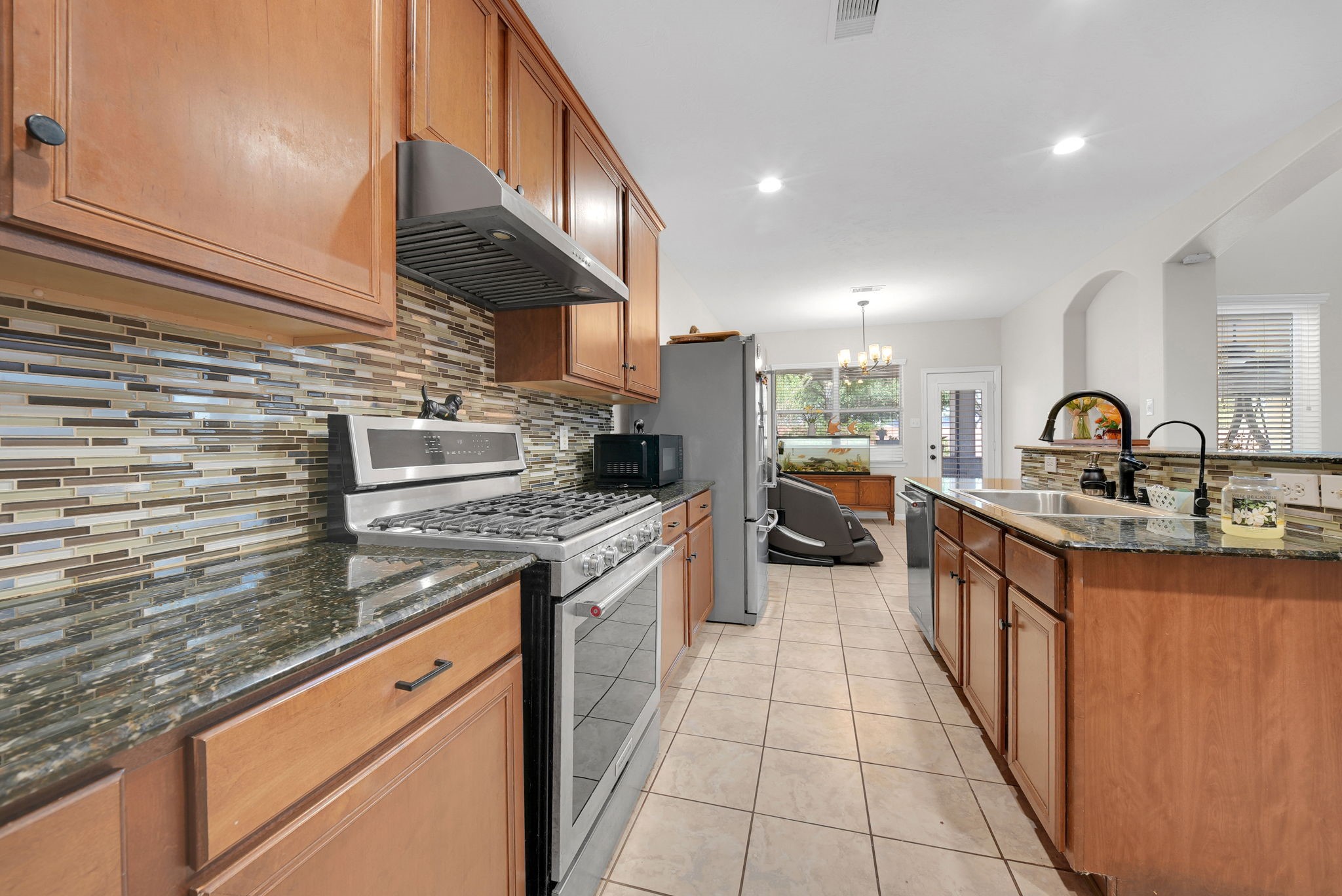 2318 Shadow Falls Lane, Pearland, TX 77584