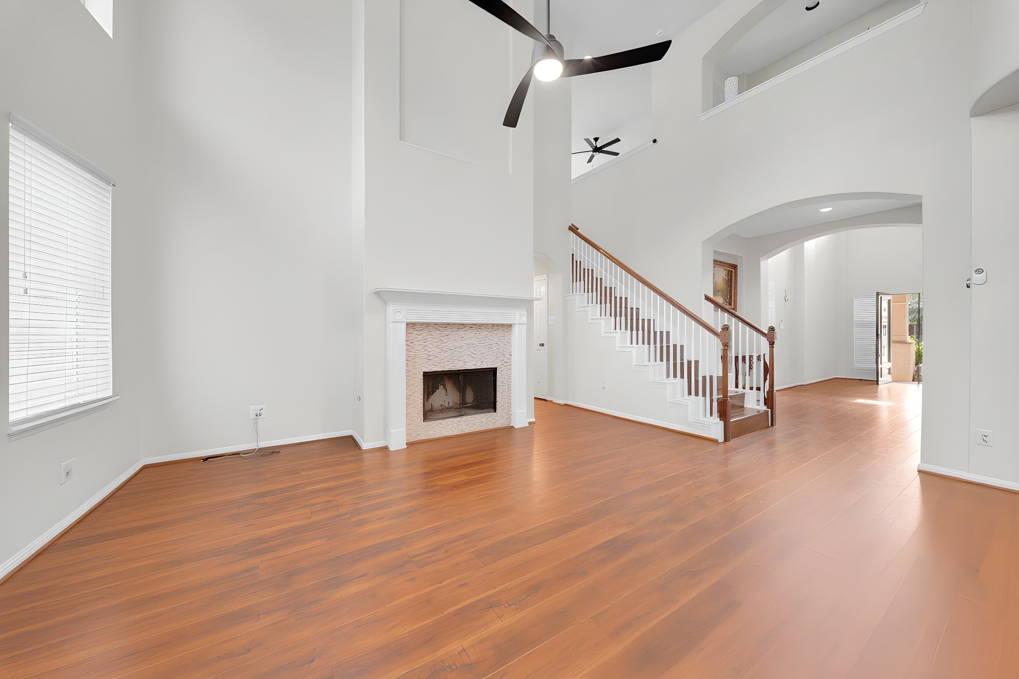 2318 Shadow Falls Lane, Pearland, TX 77584