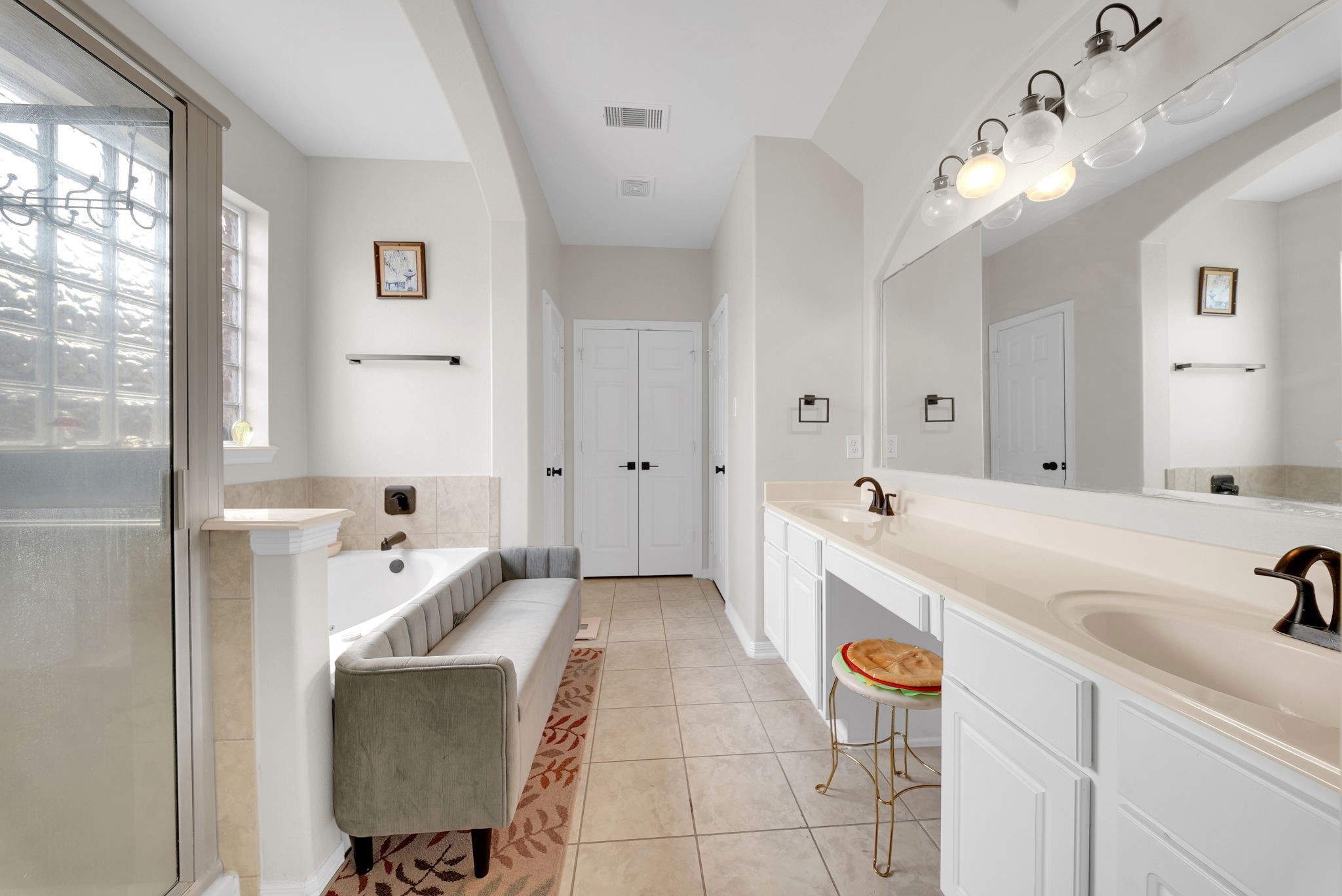 2318 Shadow Falls Lane, Pearland, TX 77584