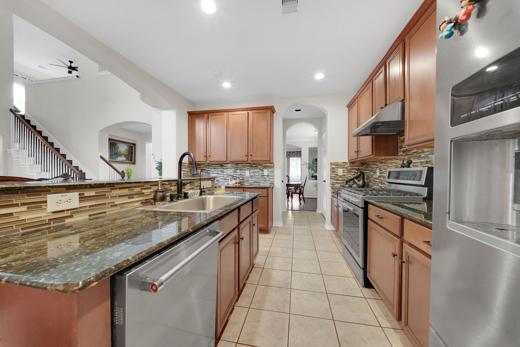 2318 Shadow Falls Lane, Pearland, TX 77584