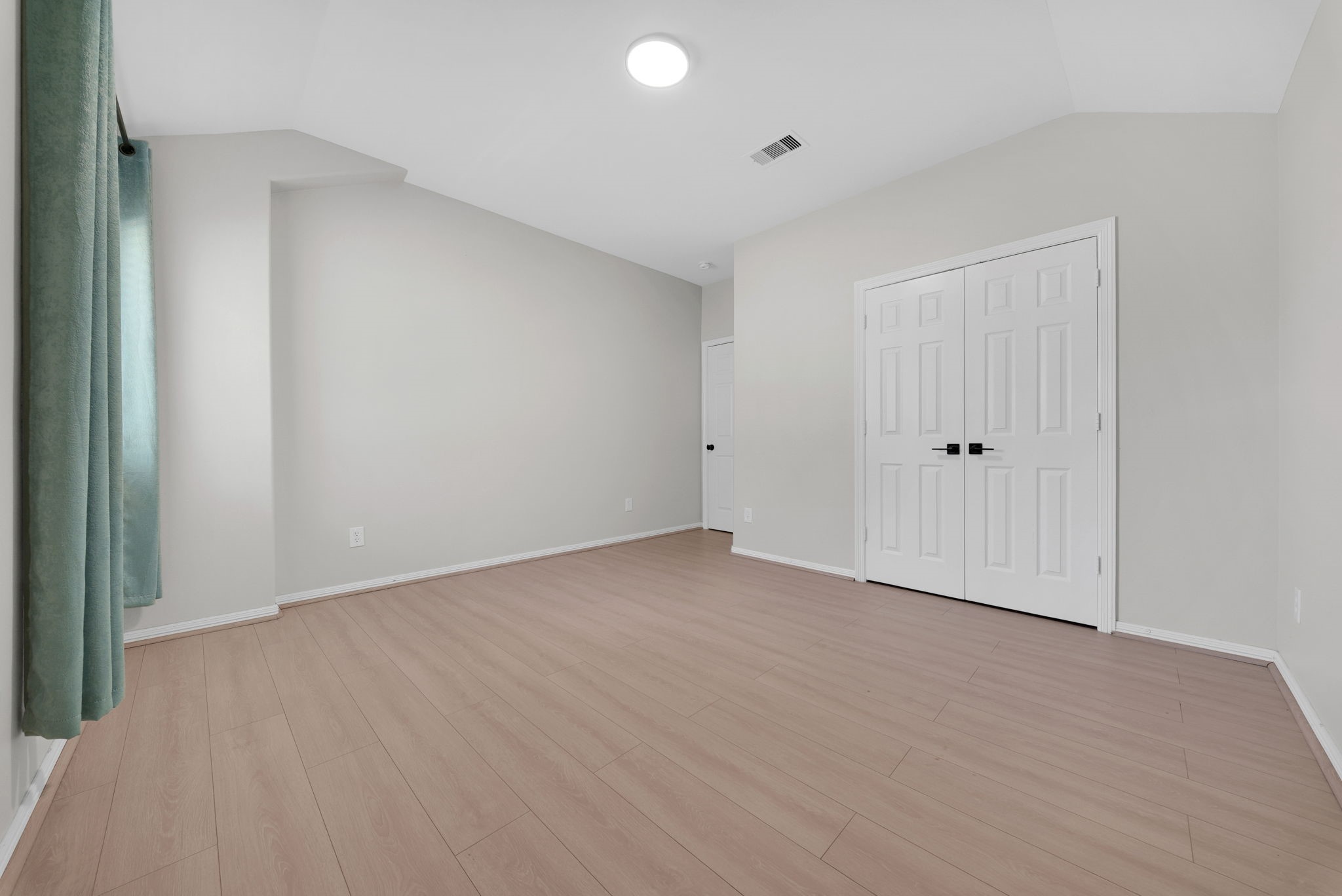 2318 Shadow Falls Lane, Pearland, TX 77584