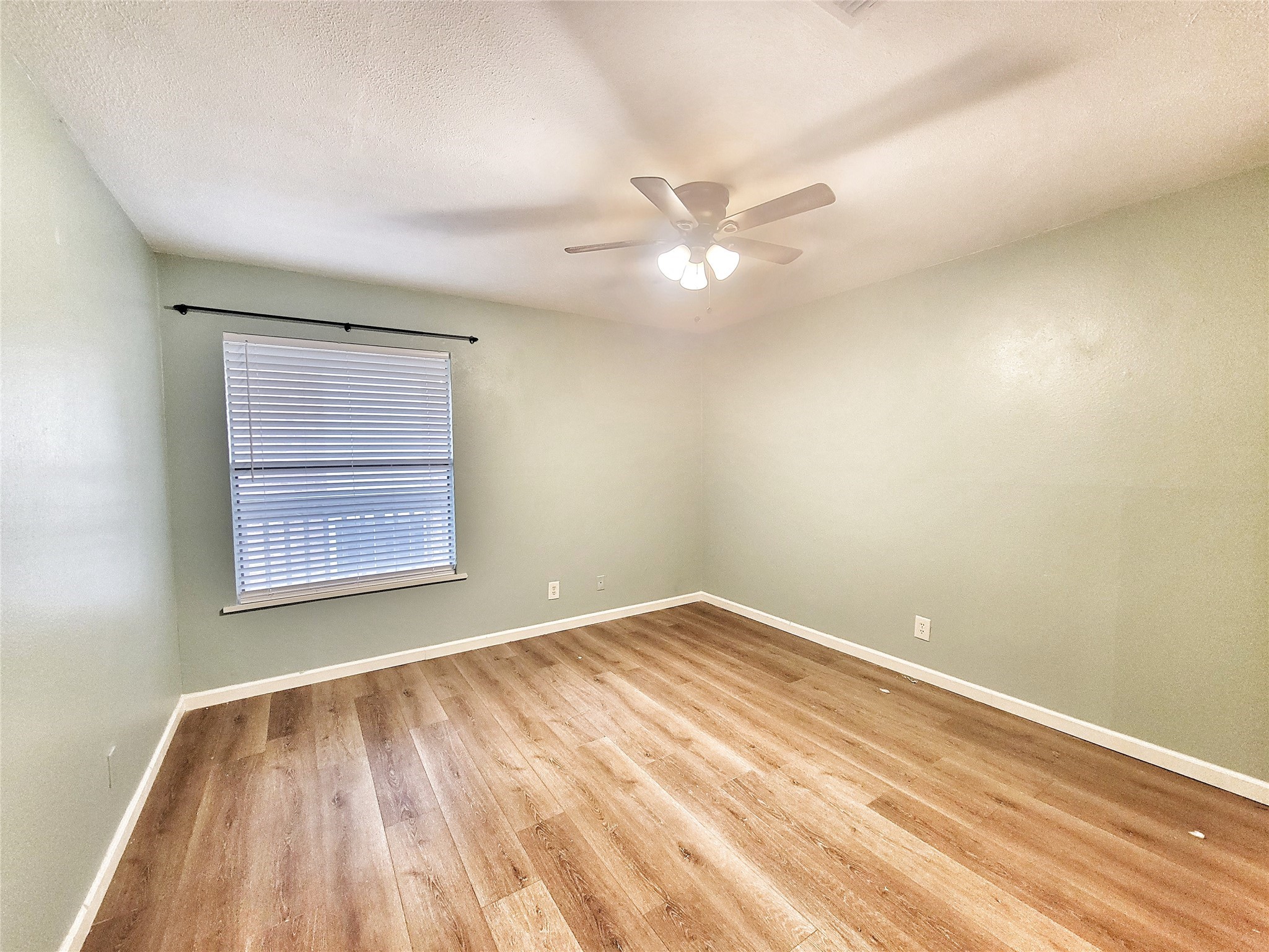 2501 Gulf Freeway, #271B, Dickinson, TX 77539