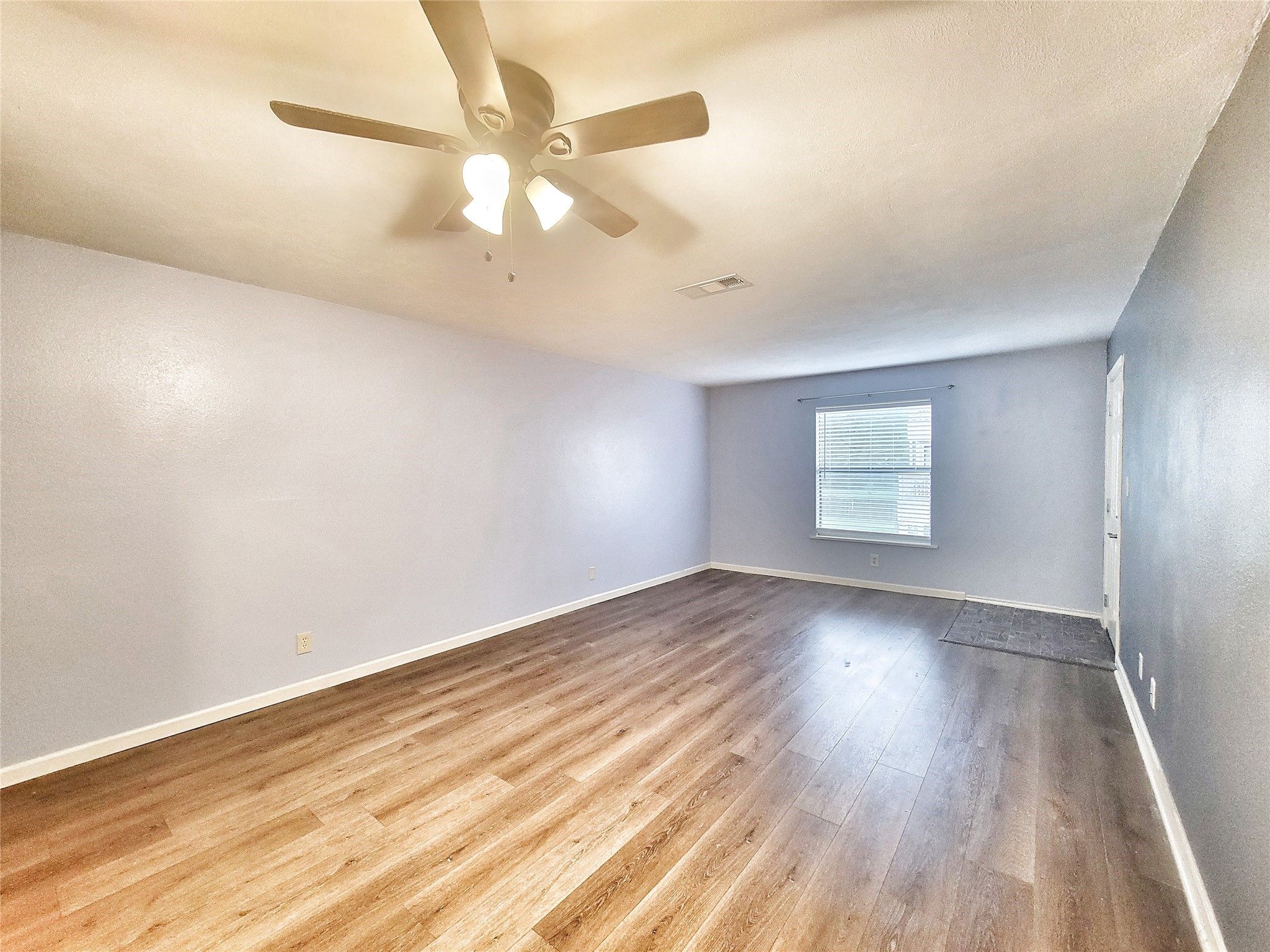 2501 Gulf Freeway, #271B, Dickinson, TX 77539