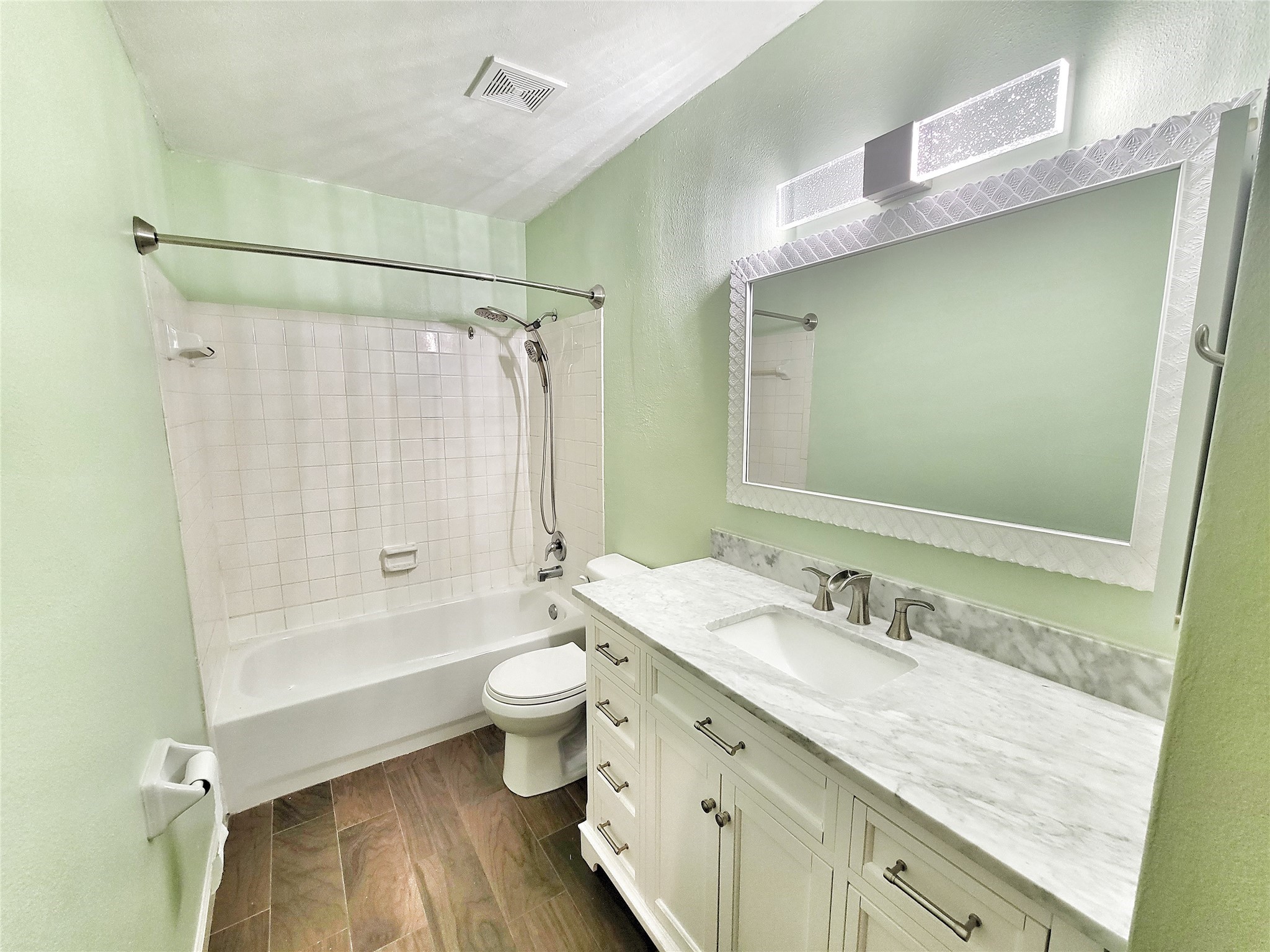2501 Gulf Freeway, #271B, Dickinson, TX 77539