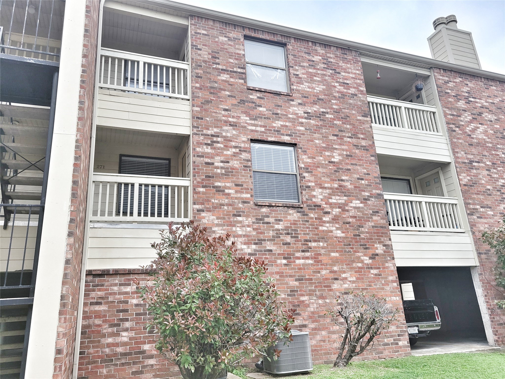 2501 Gulf Freeway, #271B, Dickinson, TX 77539
